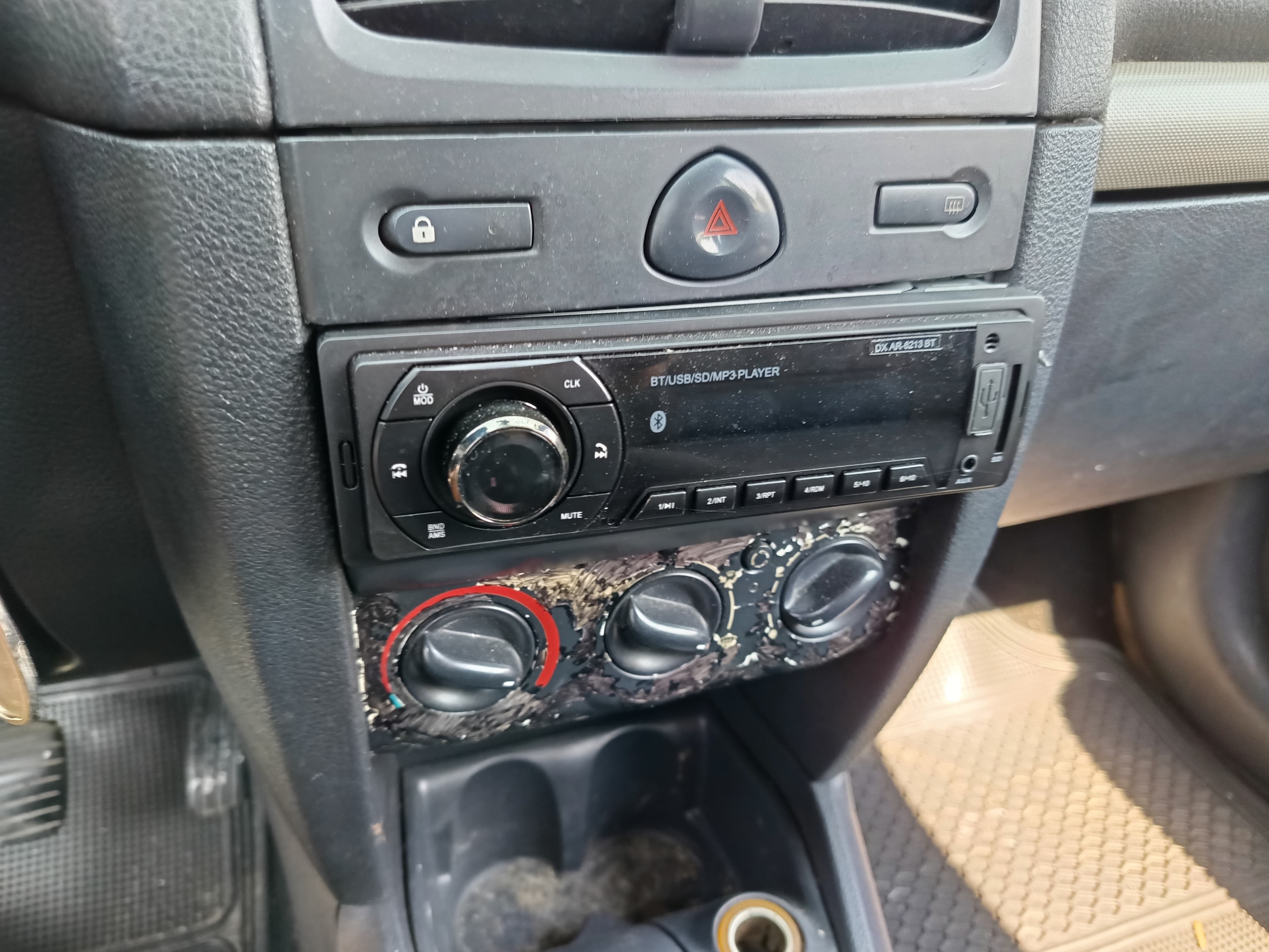Renault Clio · Ano 2005 — imagem 32