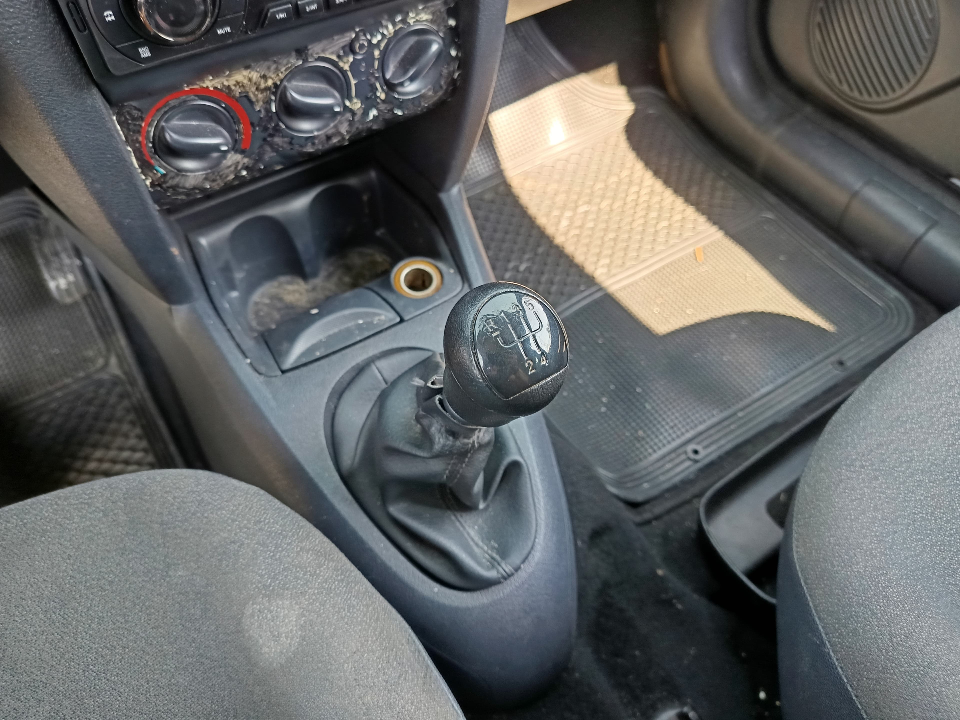 Renault Clio · Ano 2005 — imagem 33