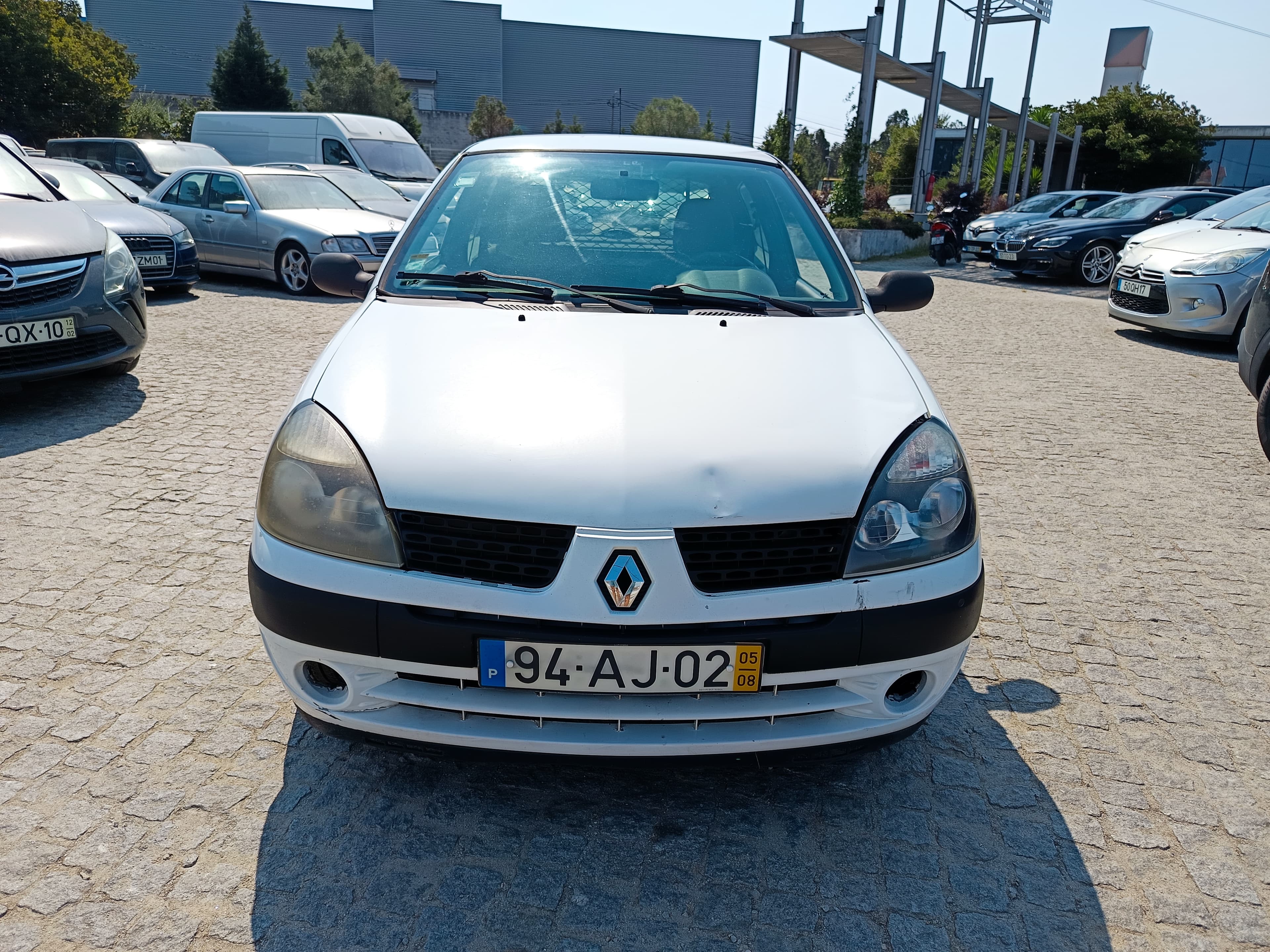 Renault Clio · Ano 2005 — imagem 2