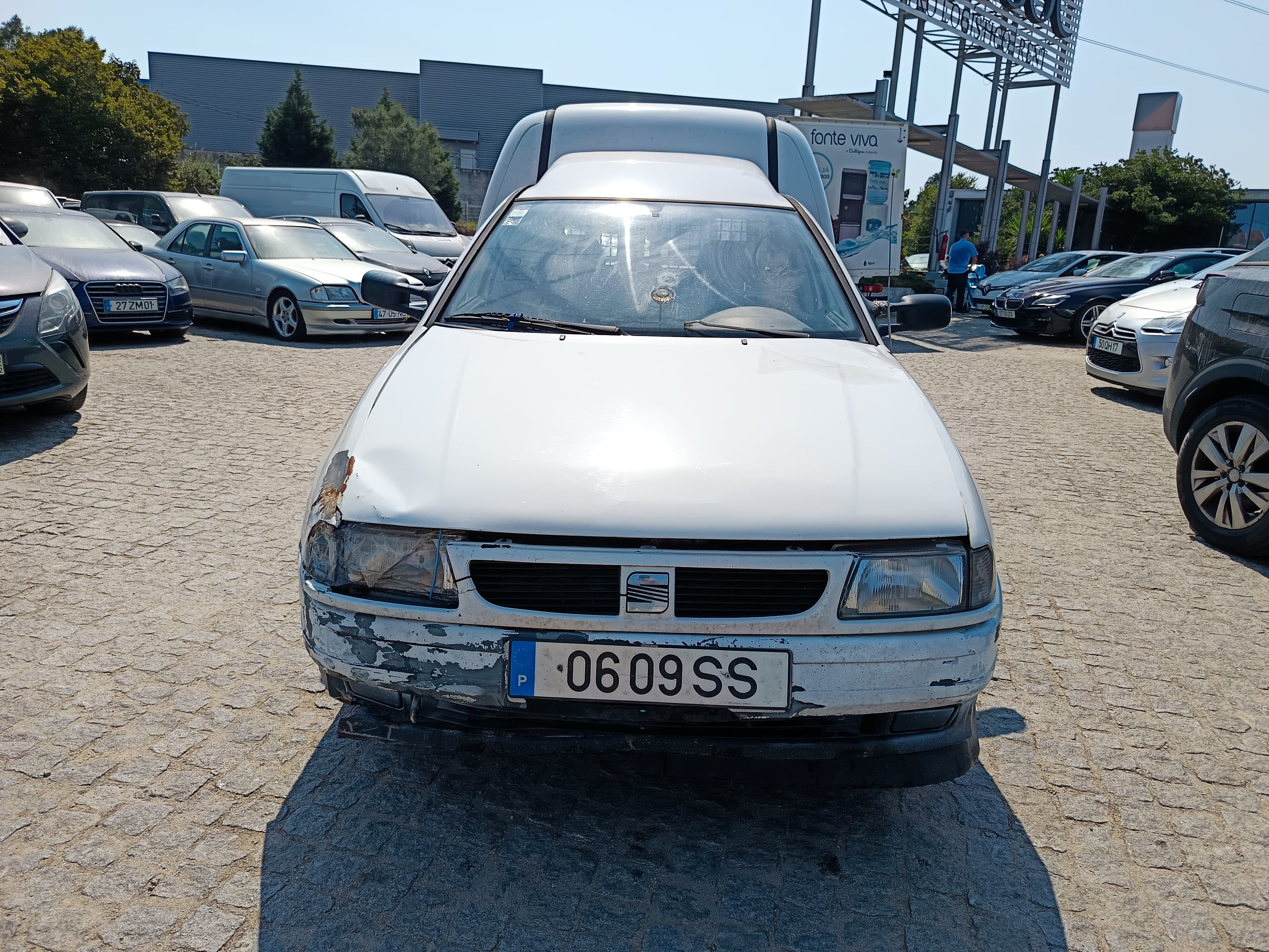 Seat Inca · Ano 2001 — image 2