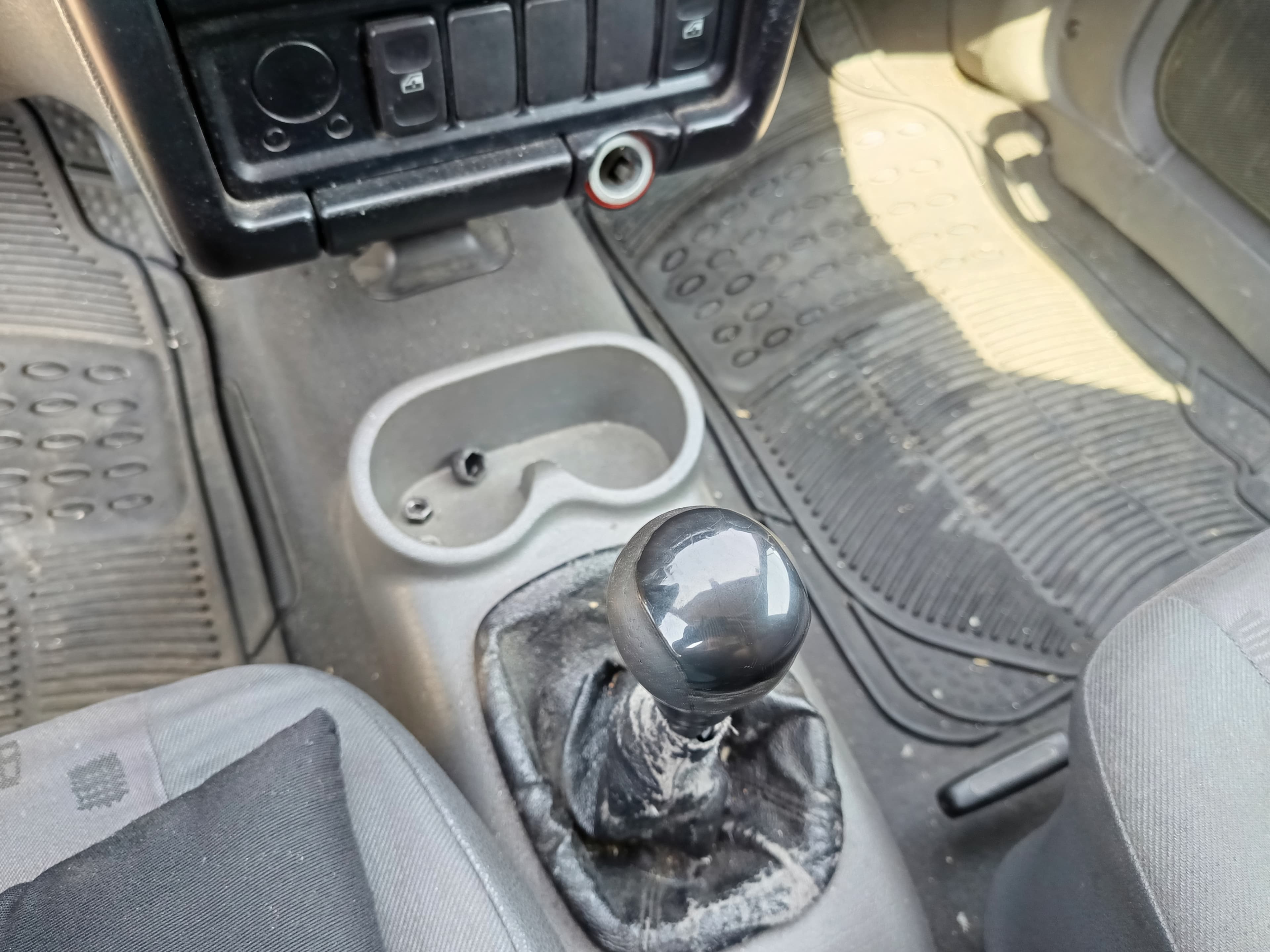 Seat Inca · Ano 2001 — image 32