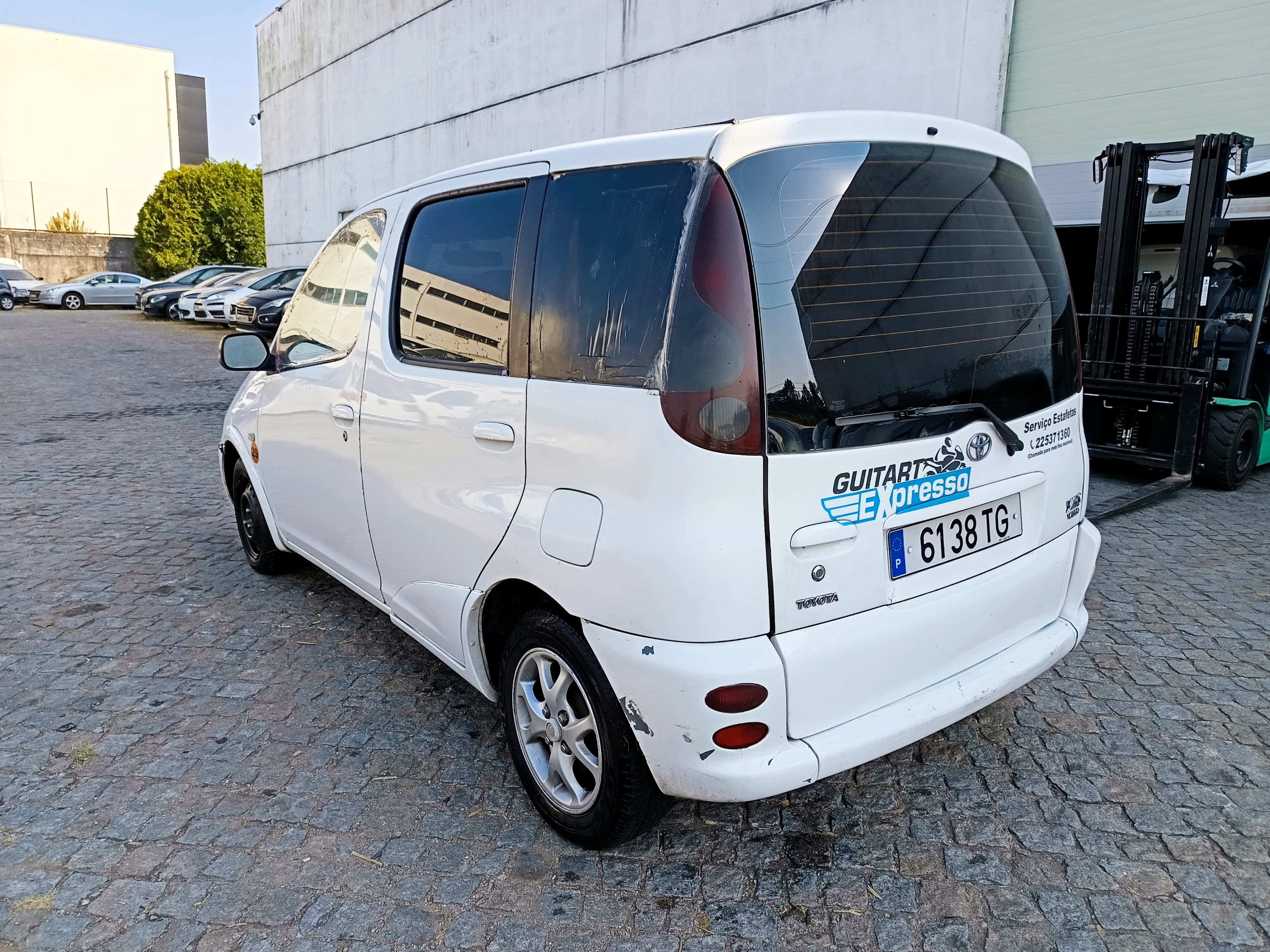 Toyota Yaris · Ano 2002 — imagem 4