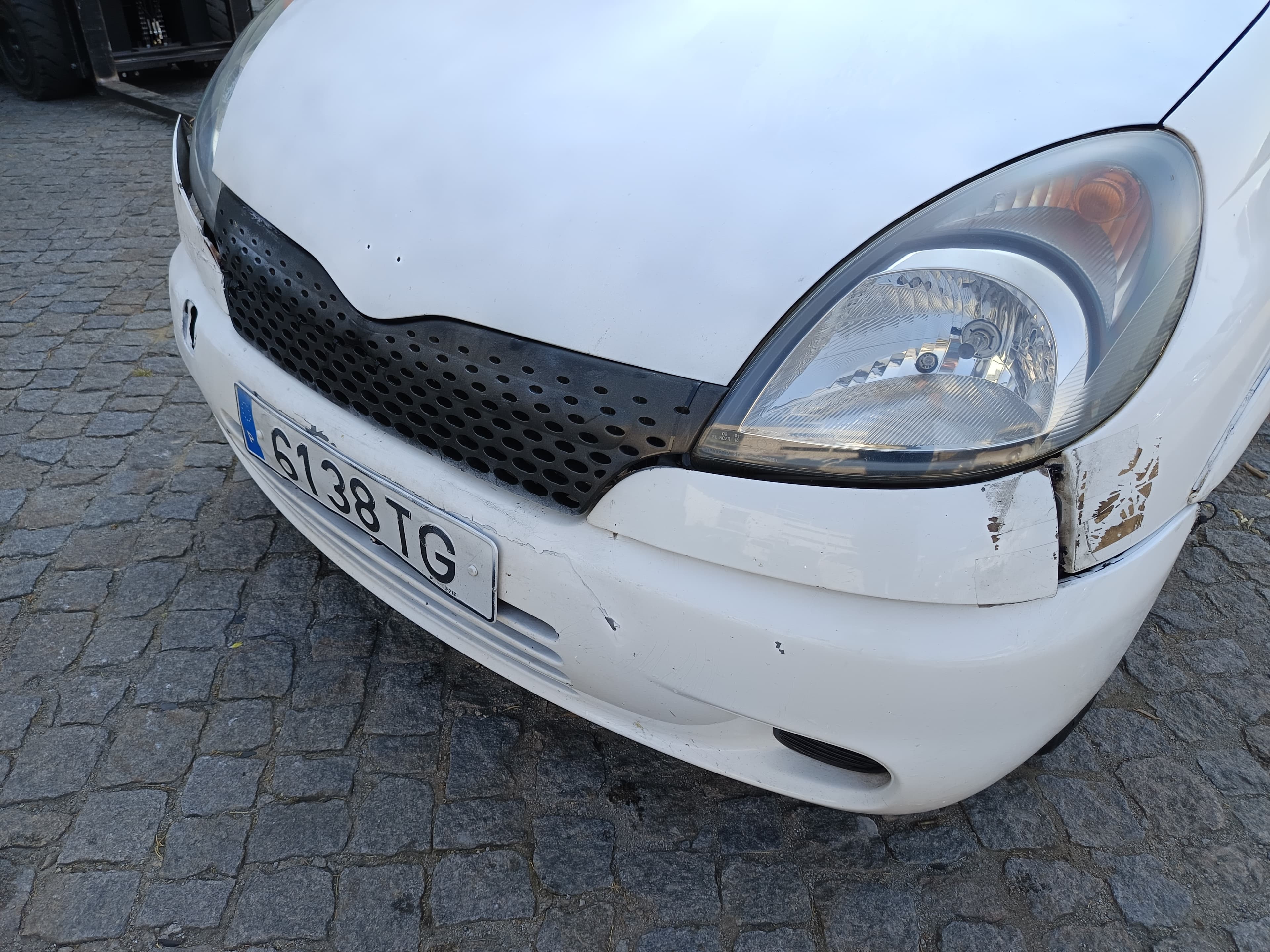 Toyota Yaris · Ano 2002 — imagem 10