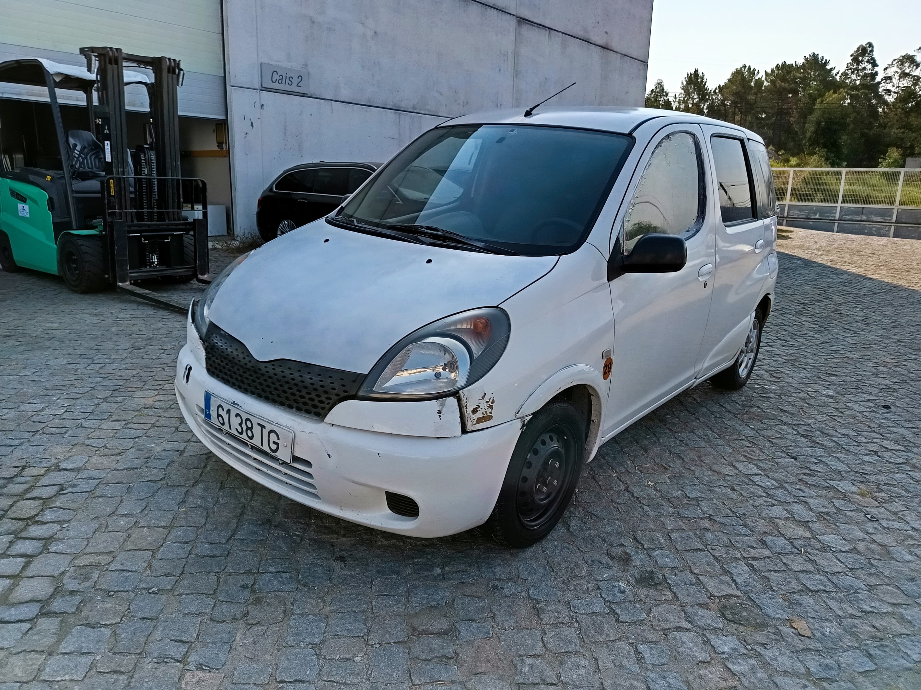 Toyota Yaris · Ano 2002 — imagem 3