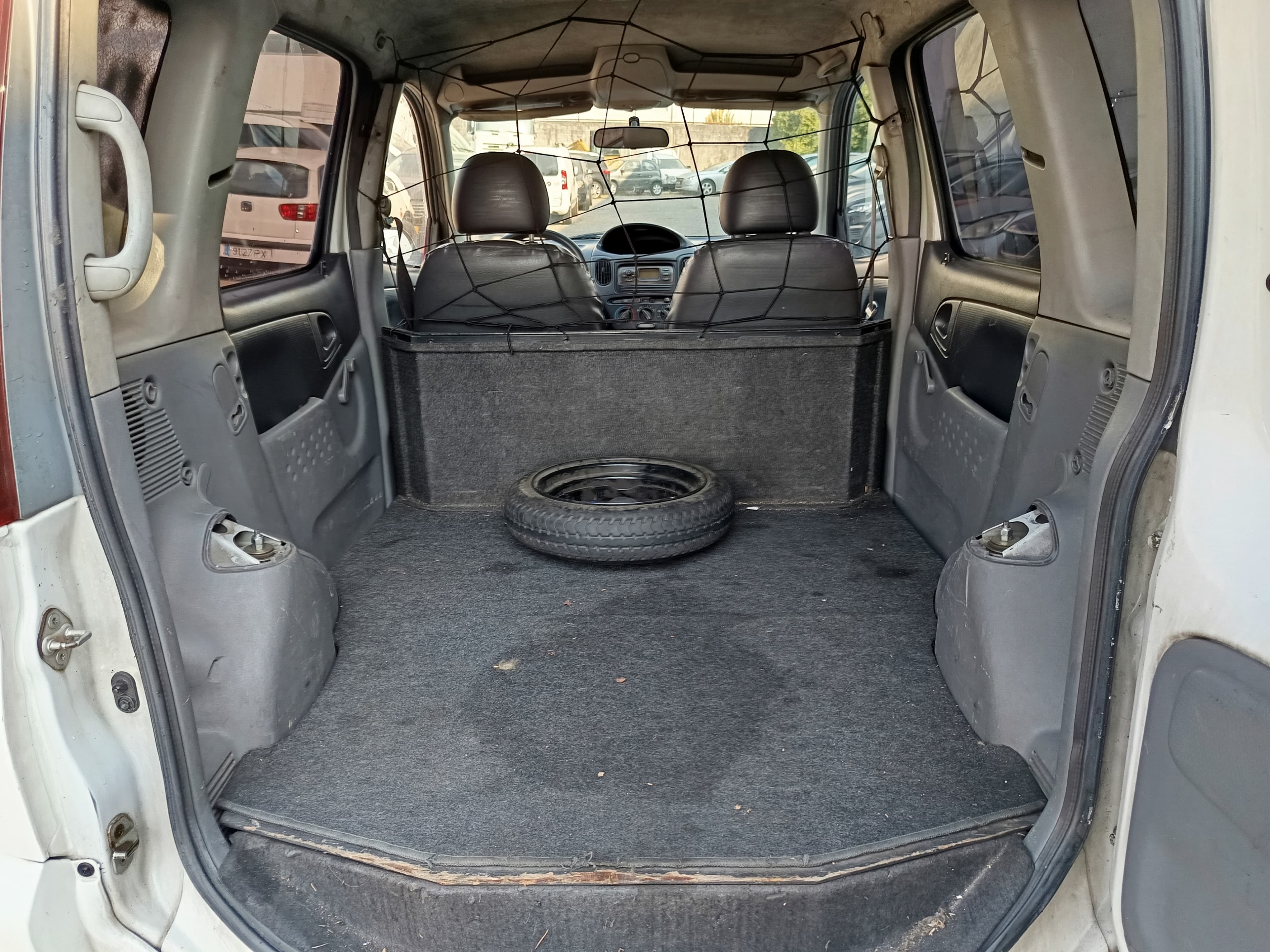 Toyota Yaris · Ano 2002 — imagem 32