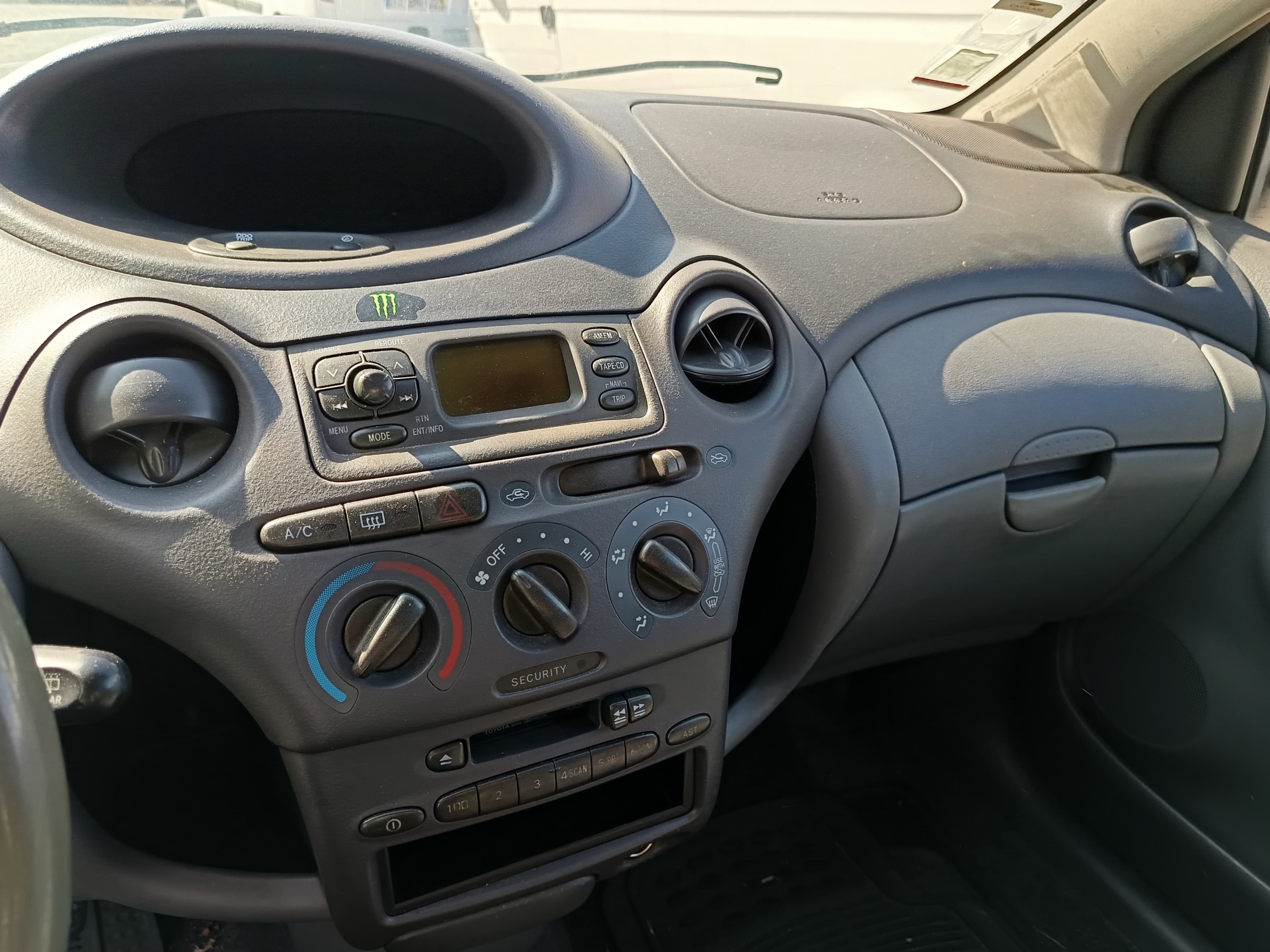 Toyota Yaris · Ano 2003 — imagem 26