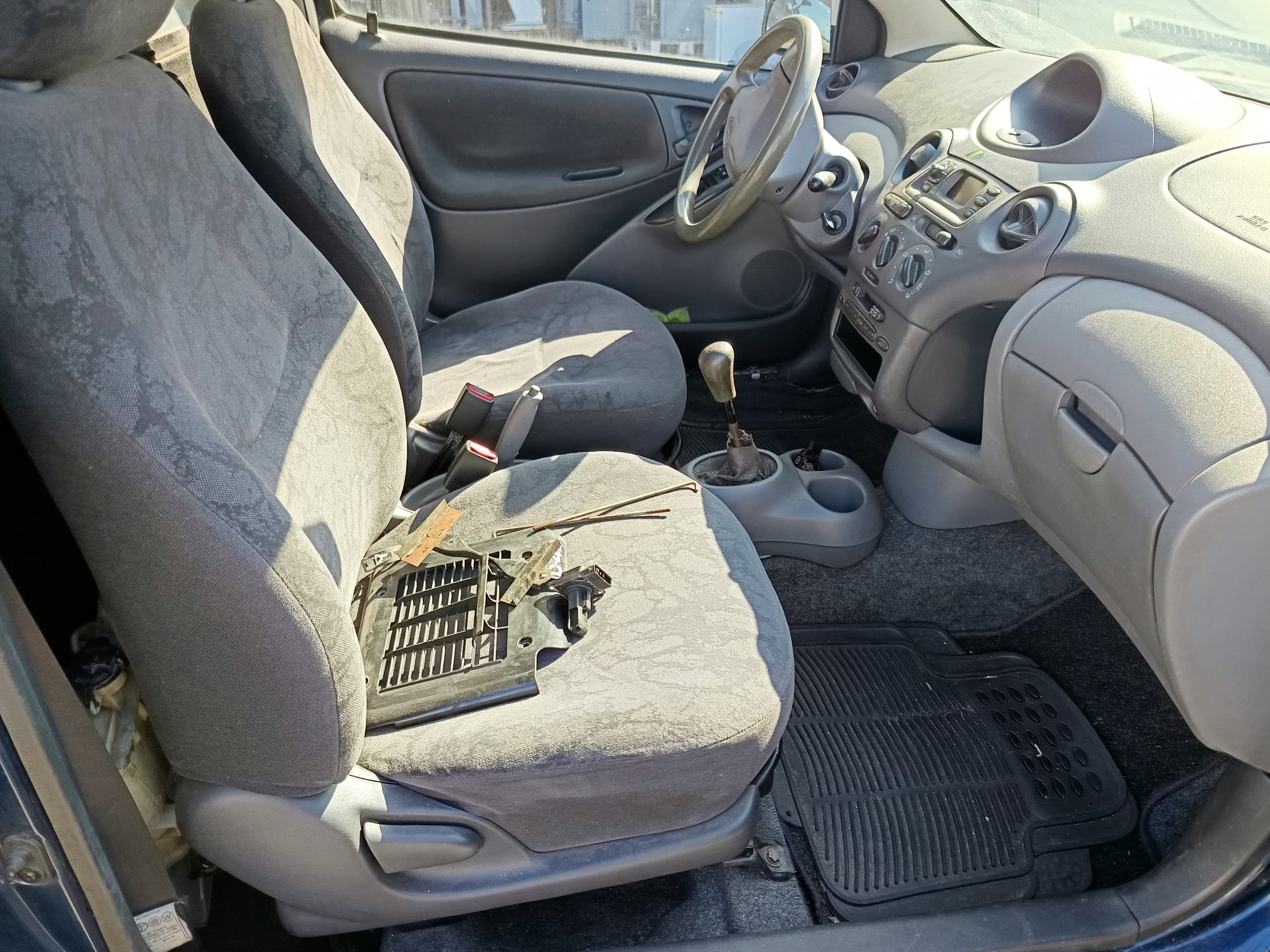 Toyota Yaris · Ano 2003 — imagem 20
