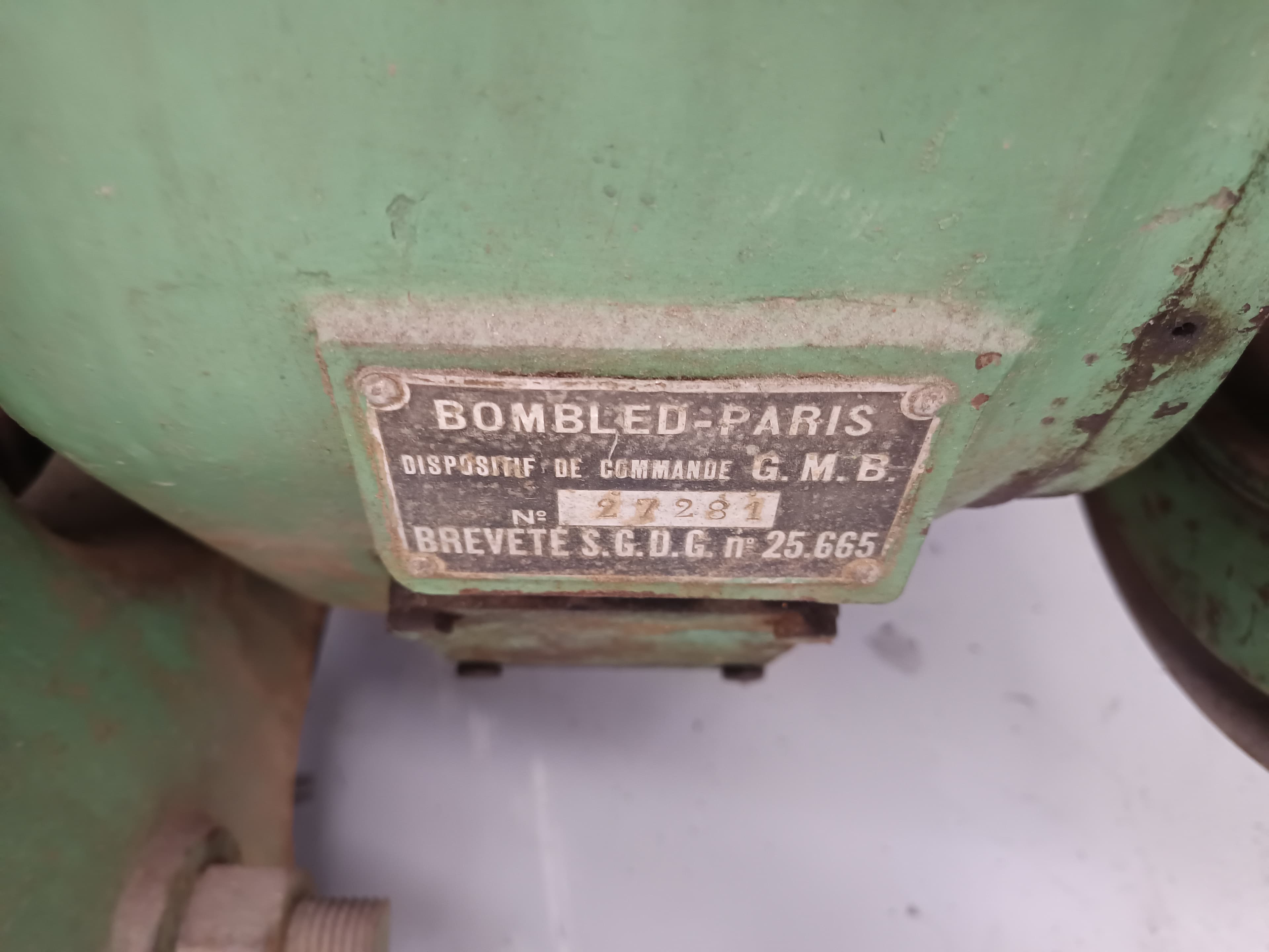 Guilhotina Bomblend 28DN — imagen 5