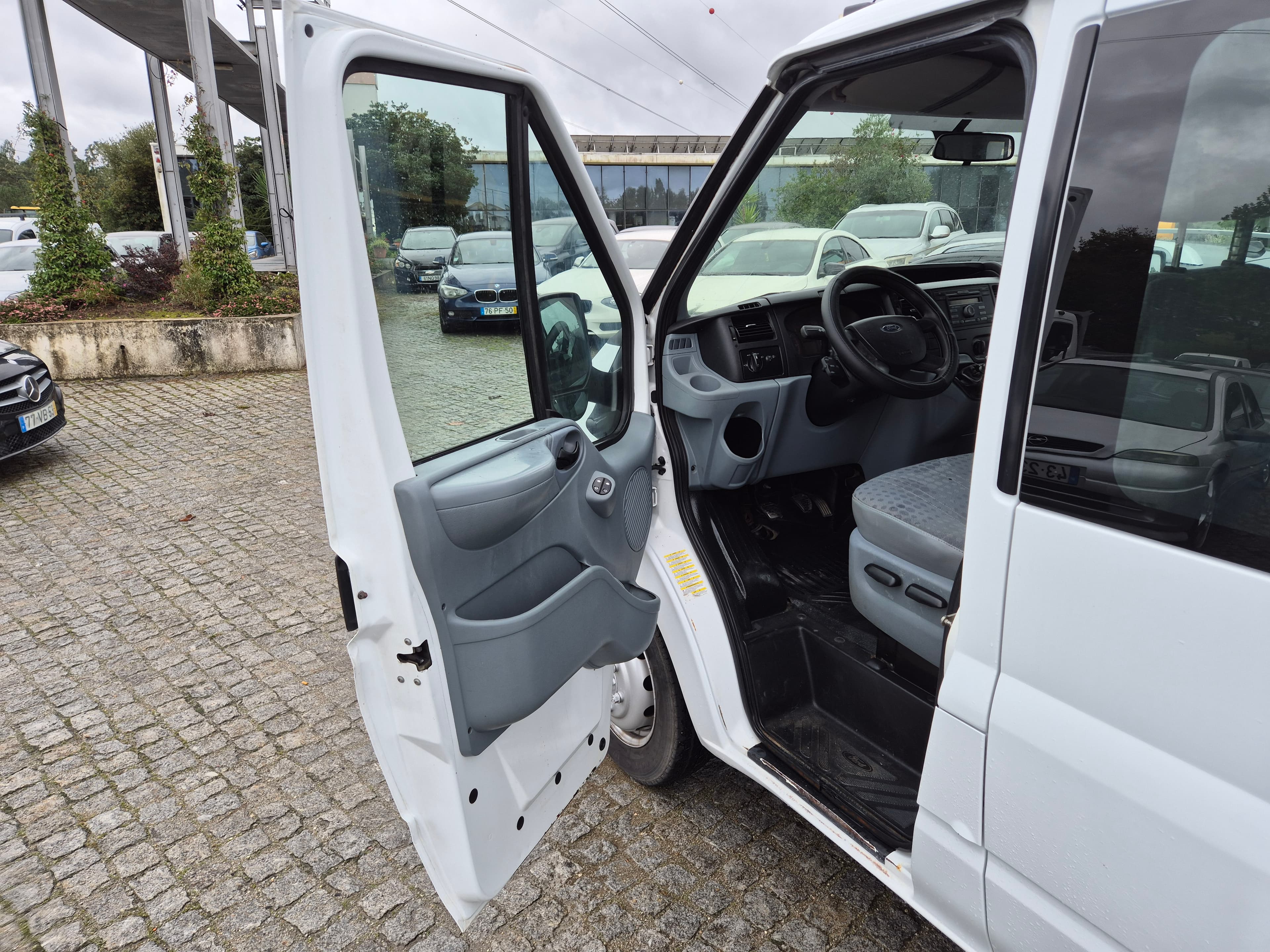 Ford Transit · Ano 2011 — imagen 30