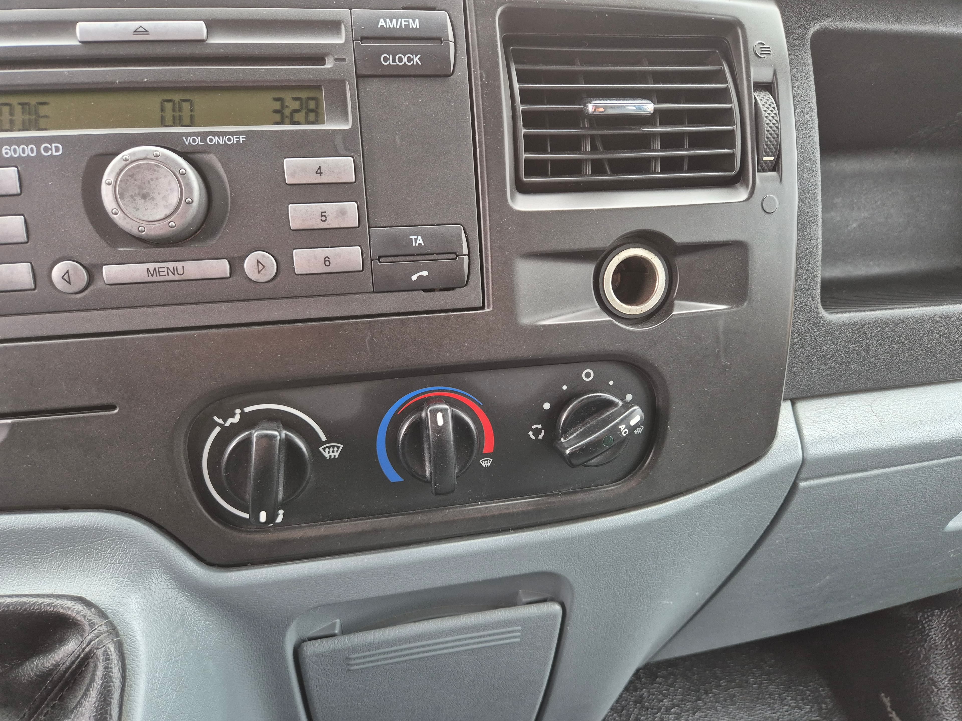 Ford Transit · Ano 2011 — imagen 46