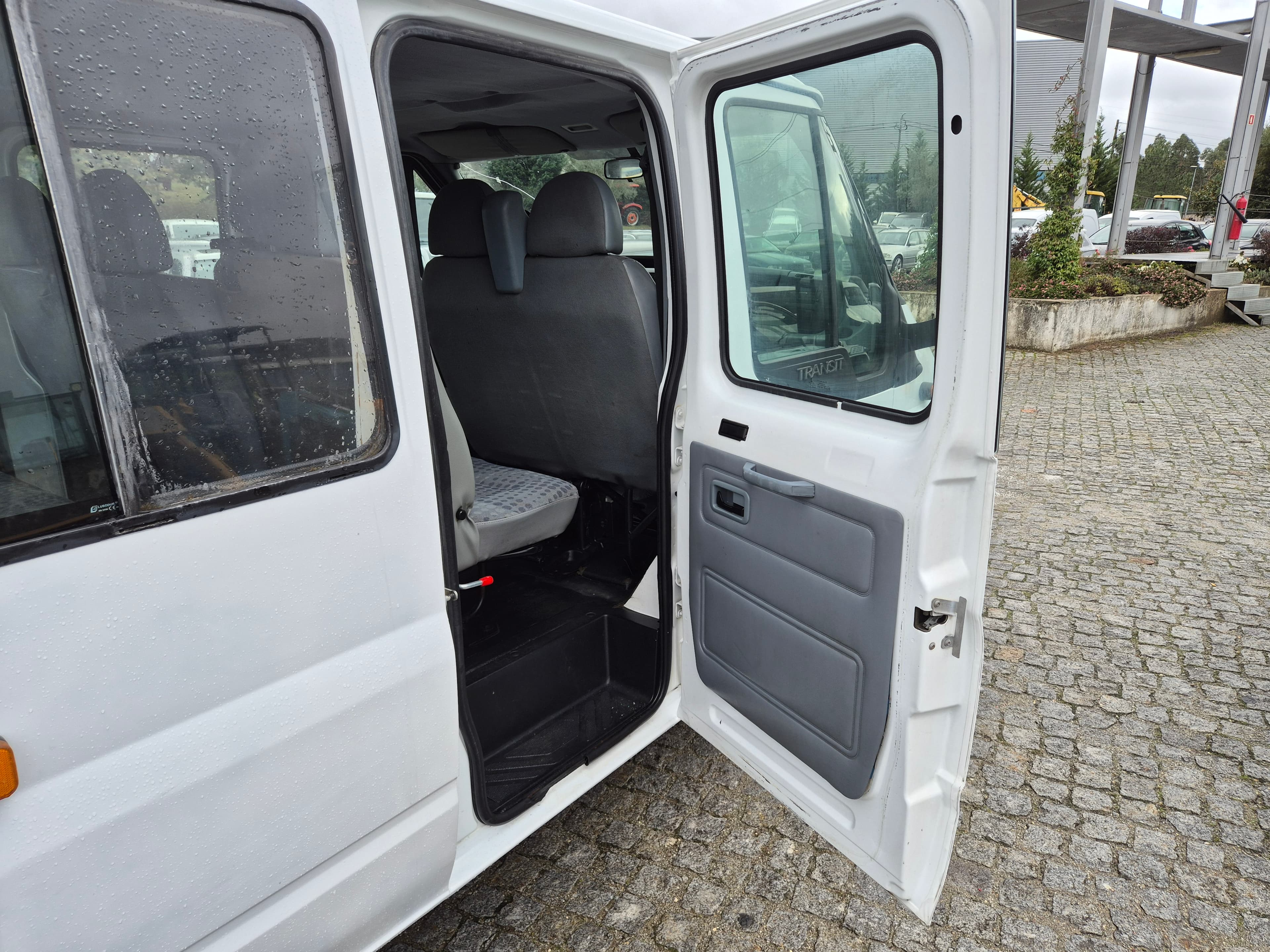 Ford Transit · Ano 2011 — imagen 16