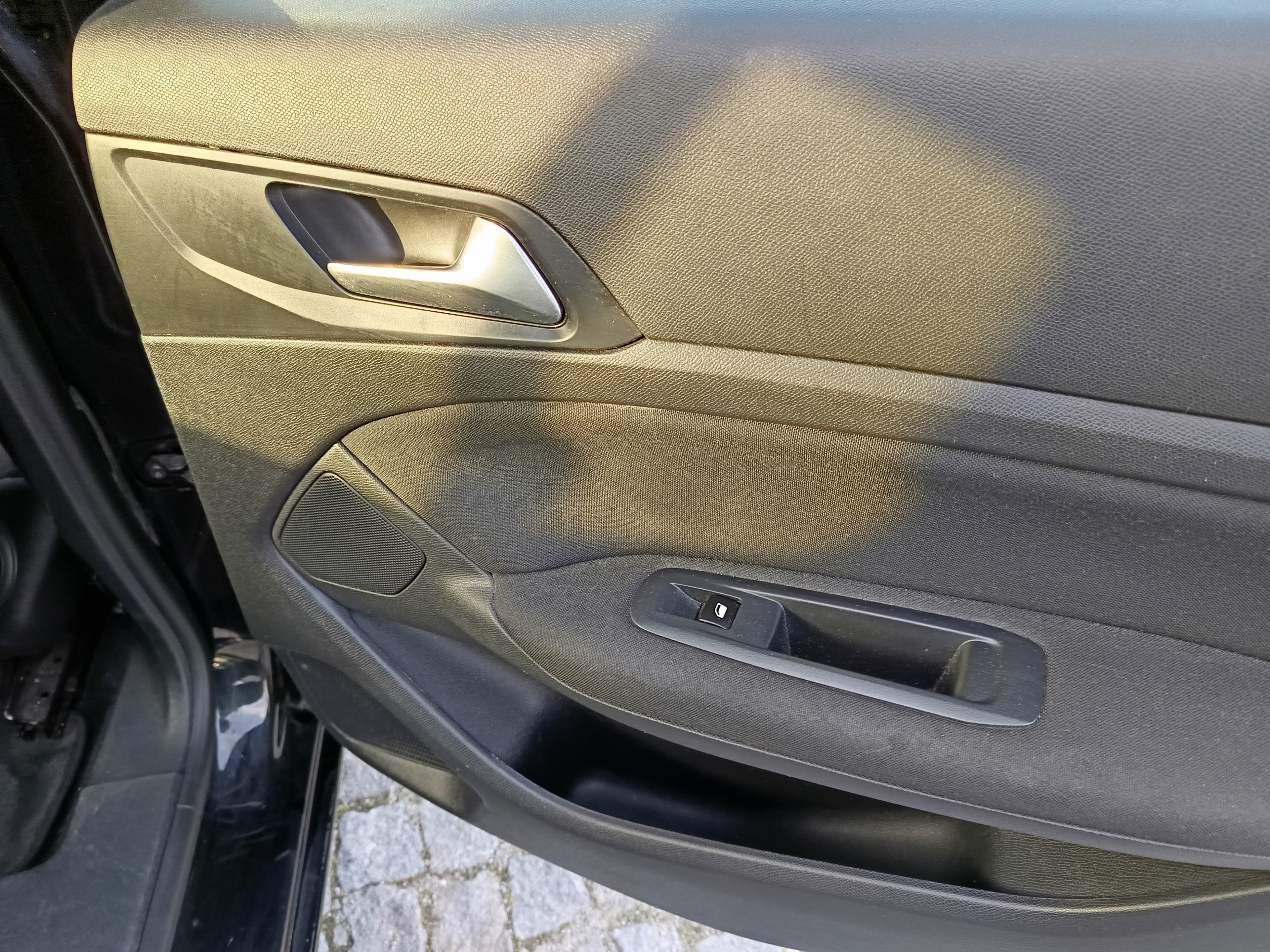 Peugeot 308 1.6 BlueHDi · Ano 2016 — image 22