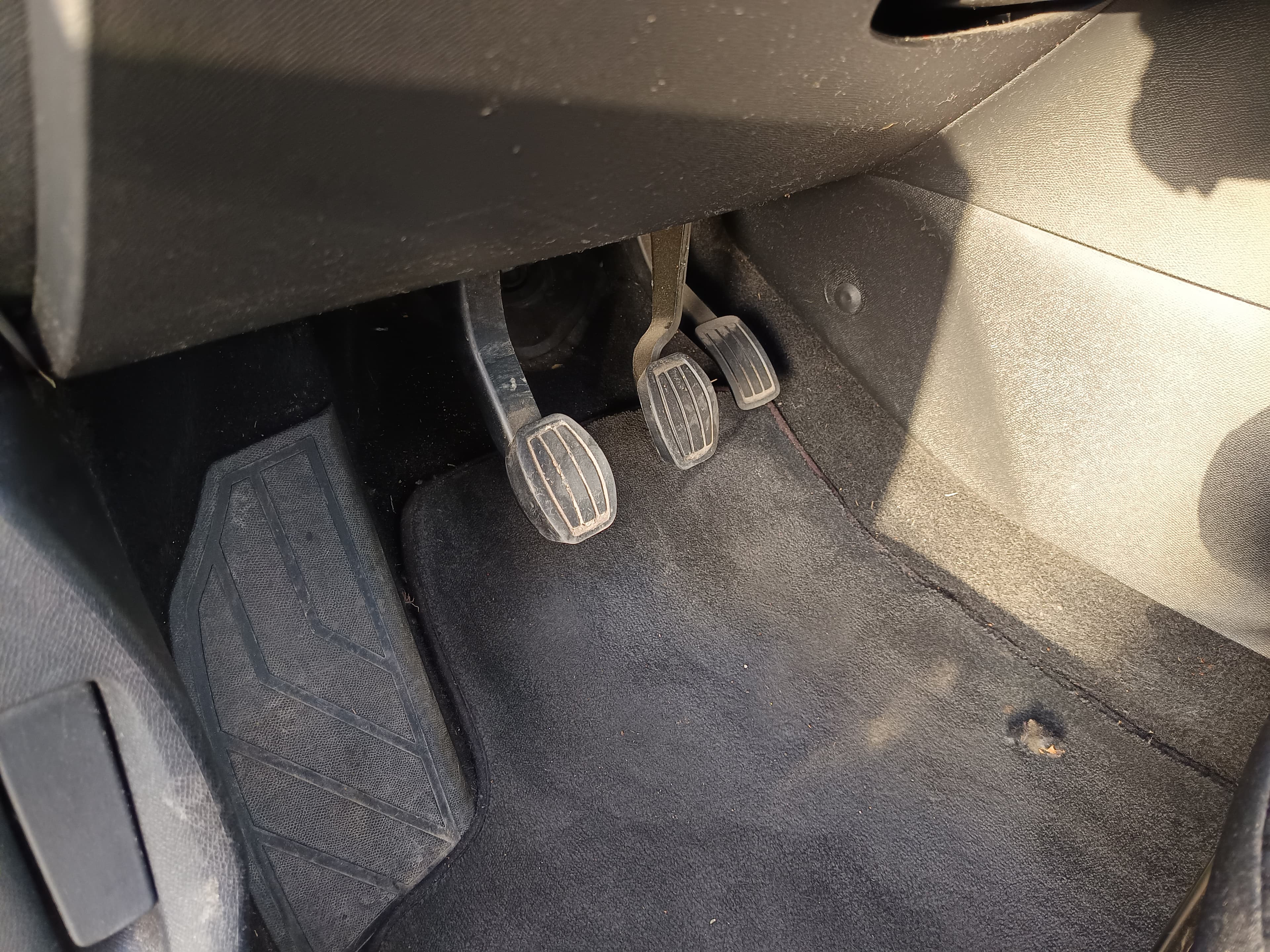 Peugeot 308 1.6 BlueHDi · Ano 2016 — image 34