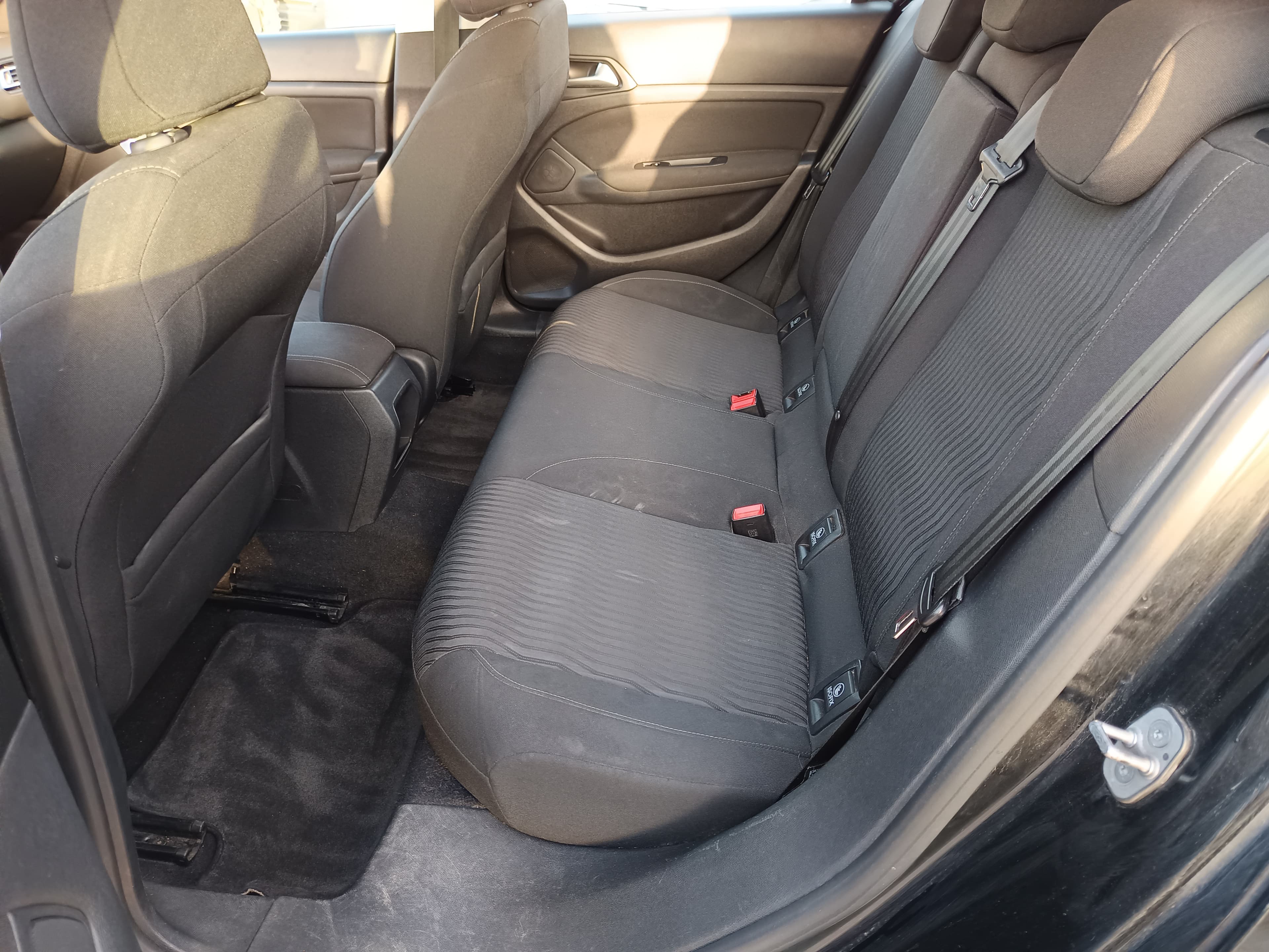 Peugeot 308 1.6 BlueHDi · Ano 2016 — image 30