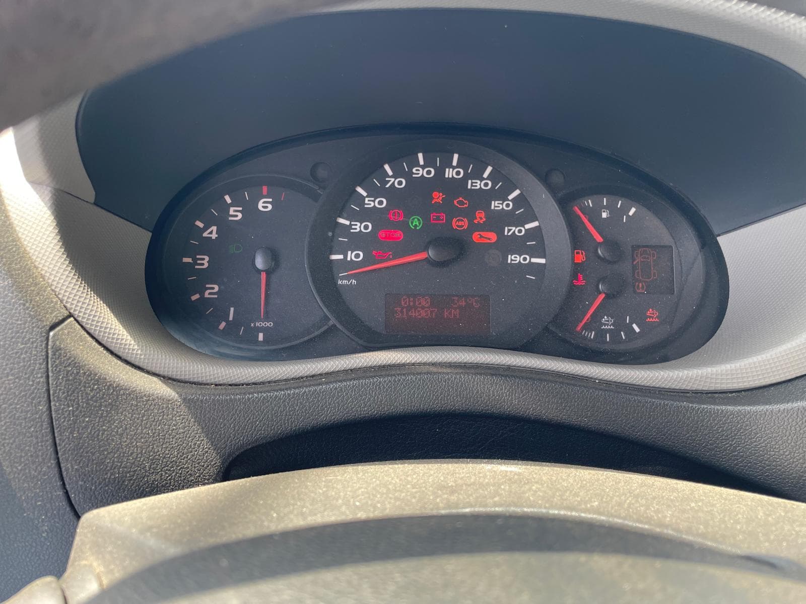 Renault Master · Ano 2016 — image 7