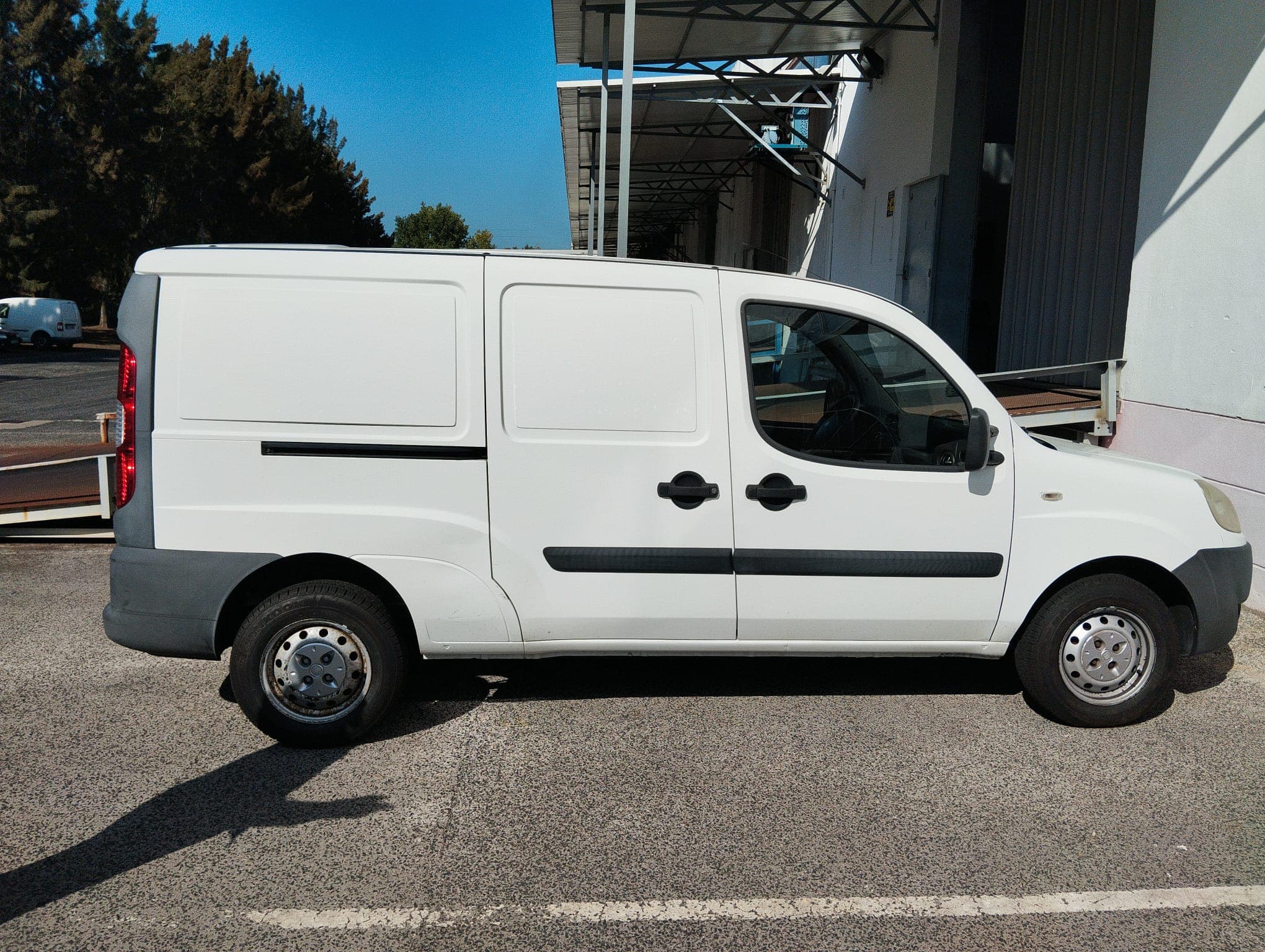 Fiat Doblo Cargo 1.3 D Multijet · Ano 2009 — imagem 3