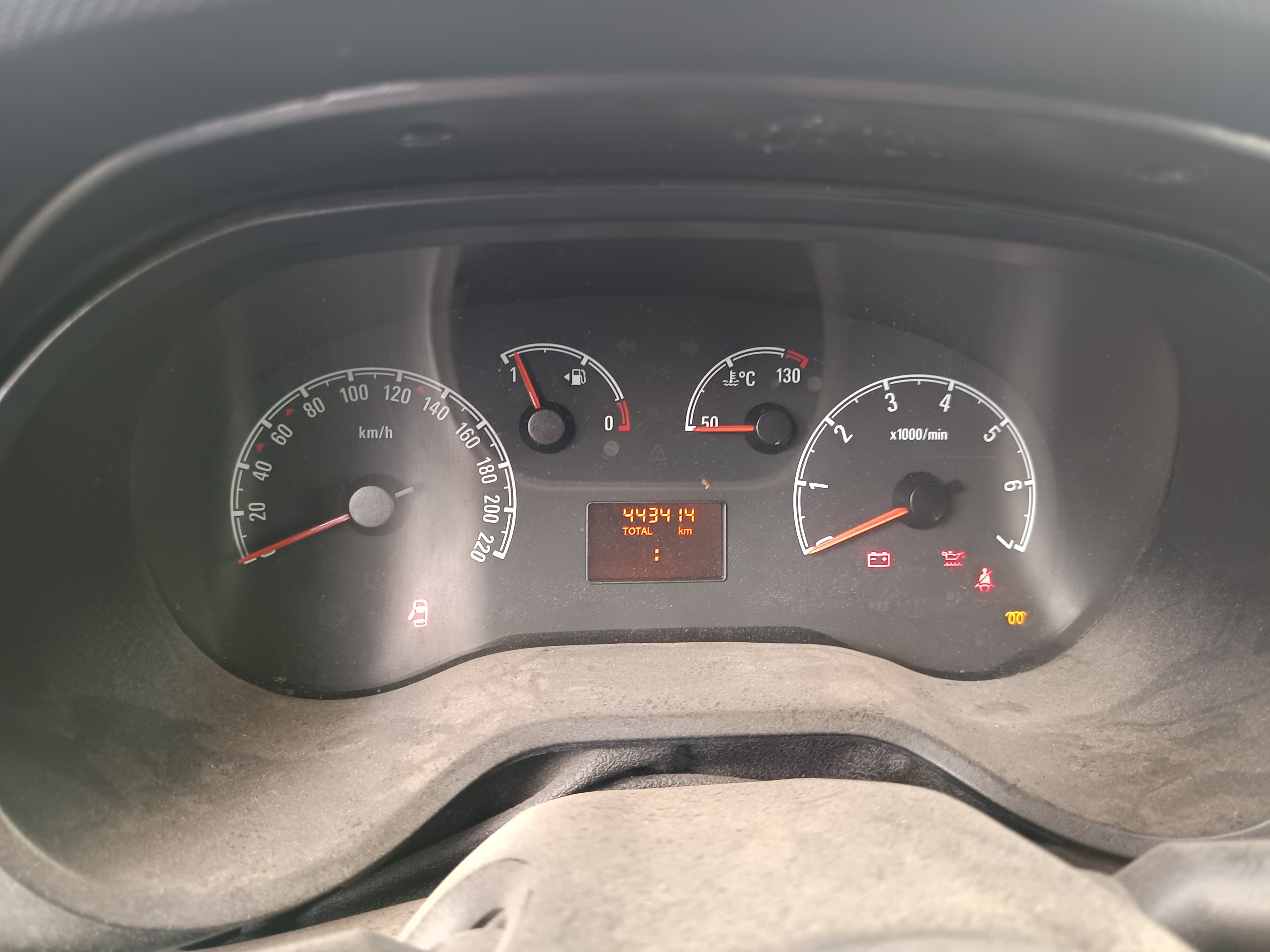 Opel Combo · Ano 2016 — imagen 34