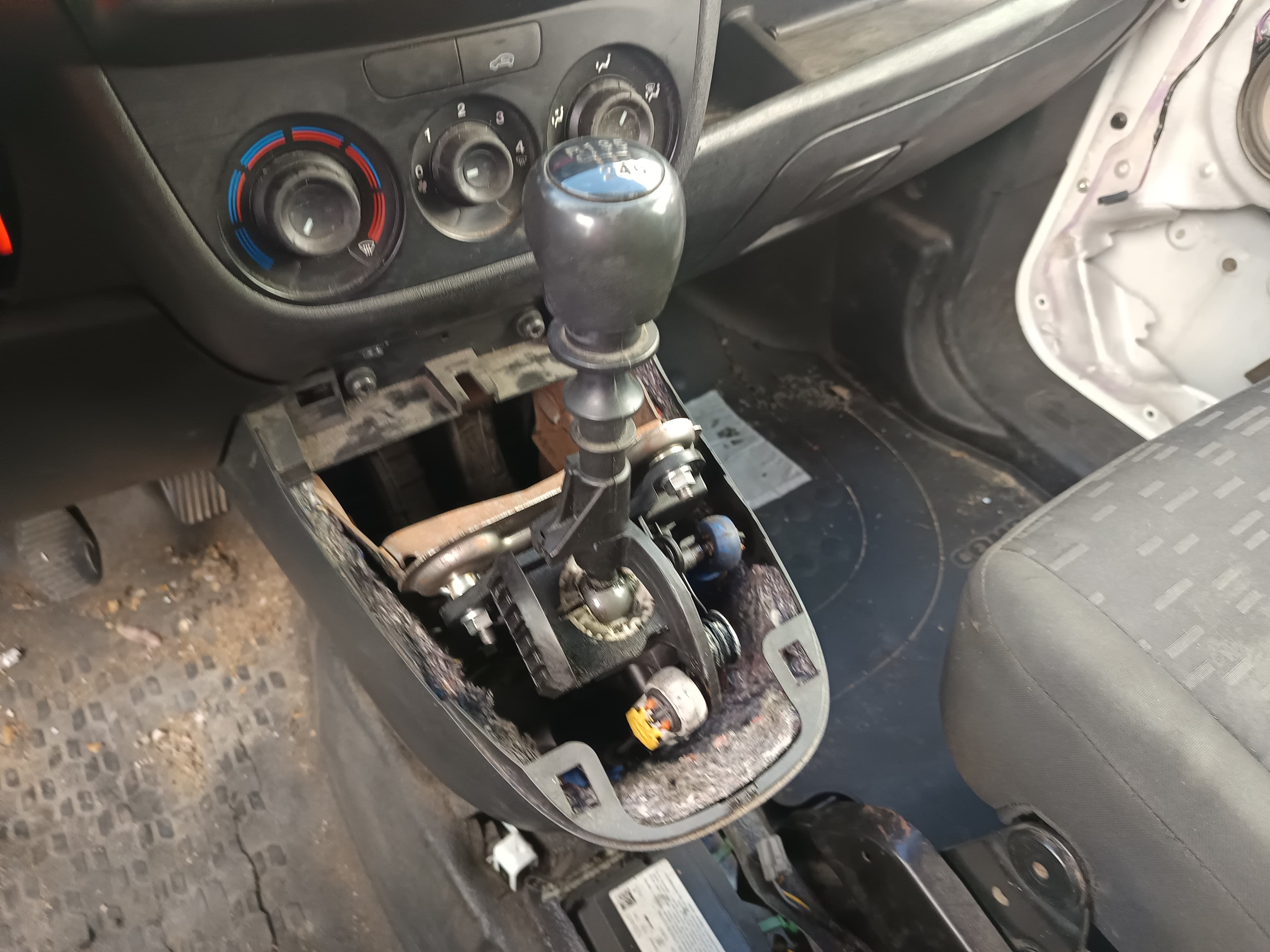Opel Combo · Ano 2016 — imagen 30