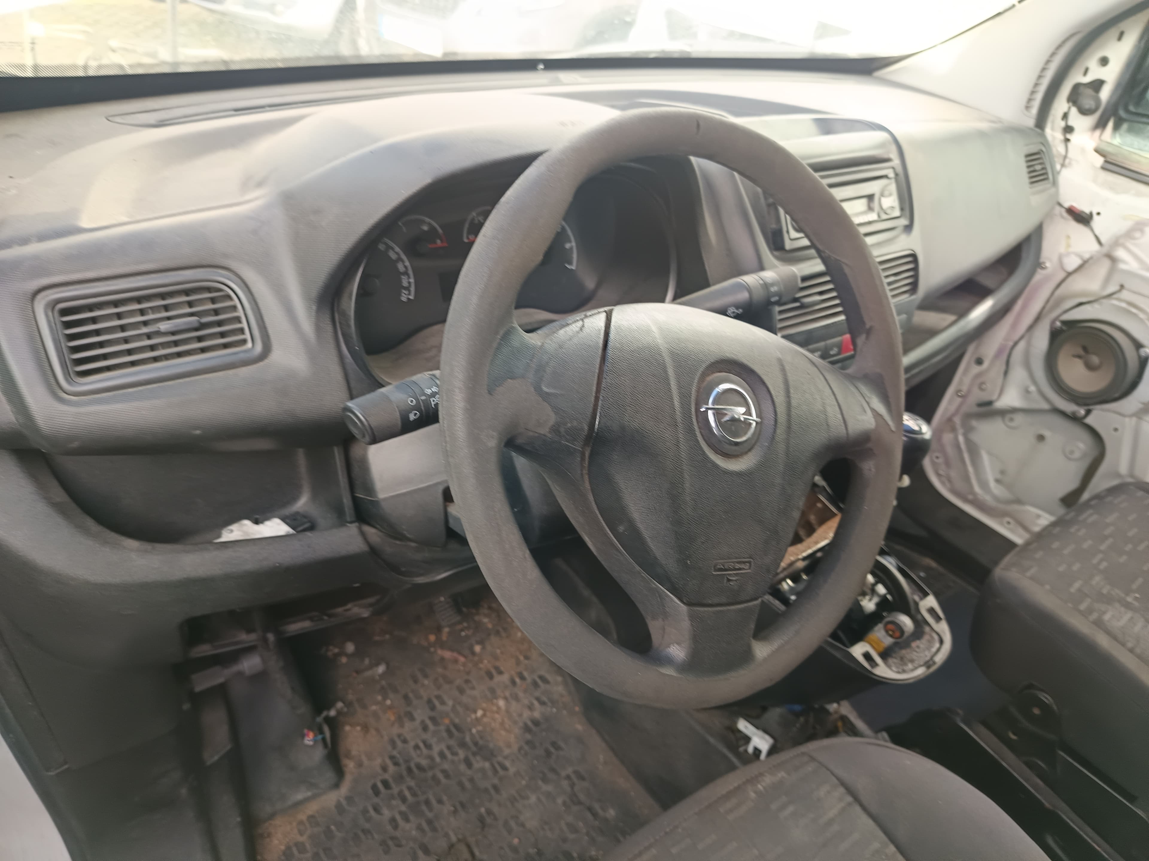 Opel Combo · Ano 2016 — imagen 28
