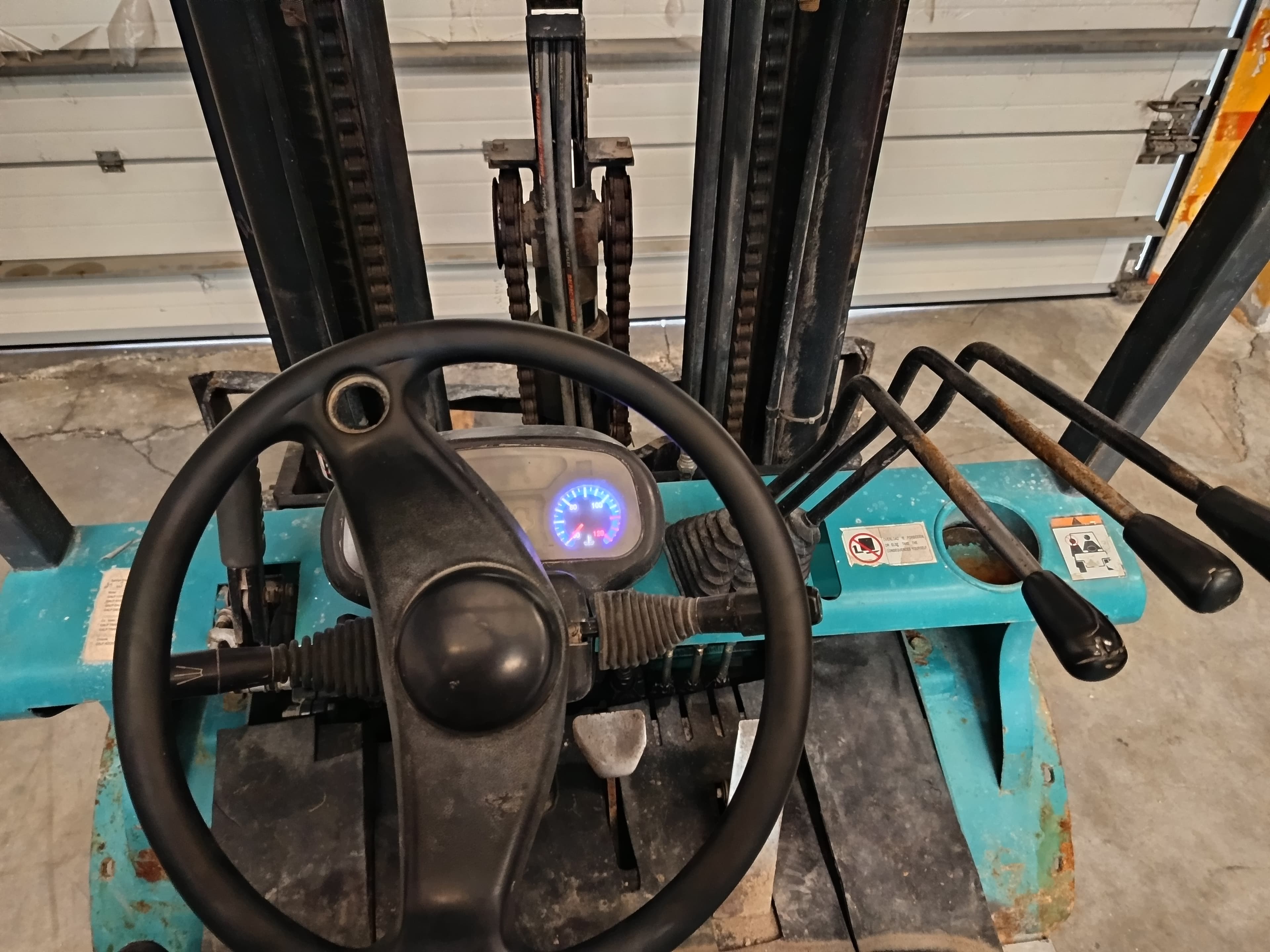 Empilhador Feeler FD30 · Ano 2019 — imagem 11