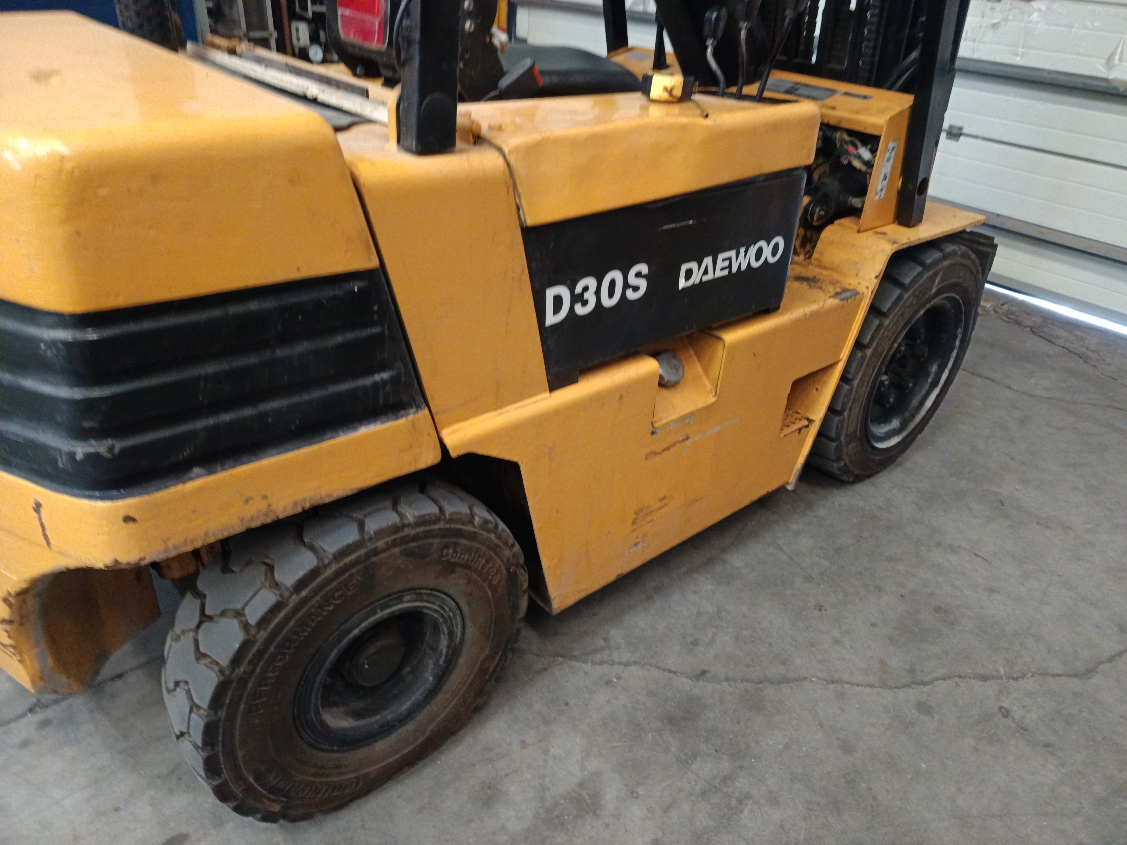 Empilhador Daewoo D30 S-2 — imagem 8