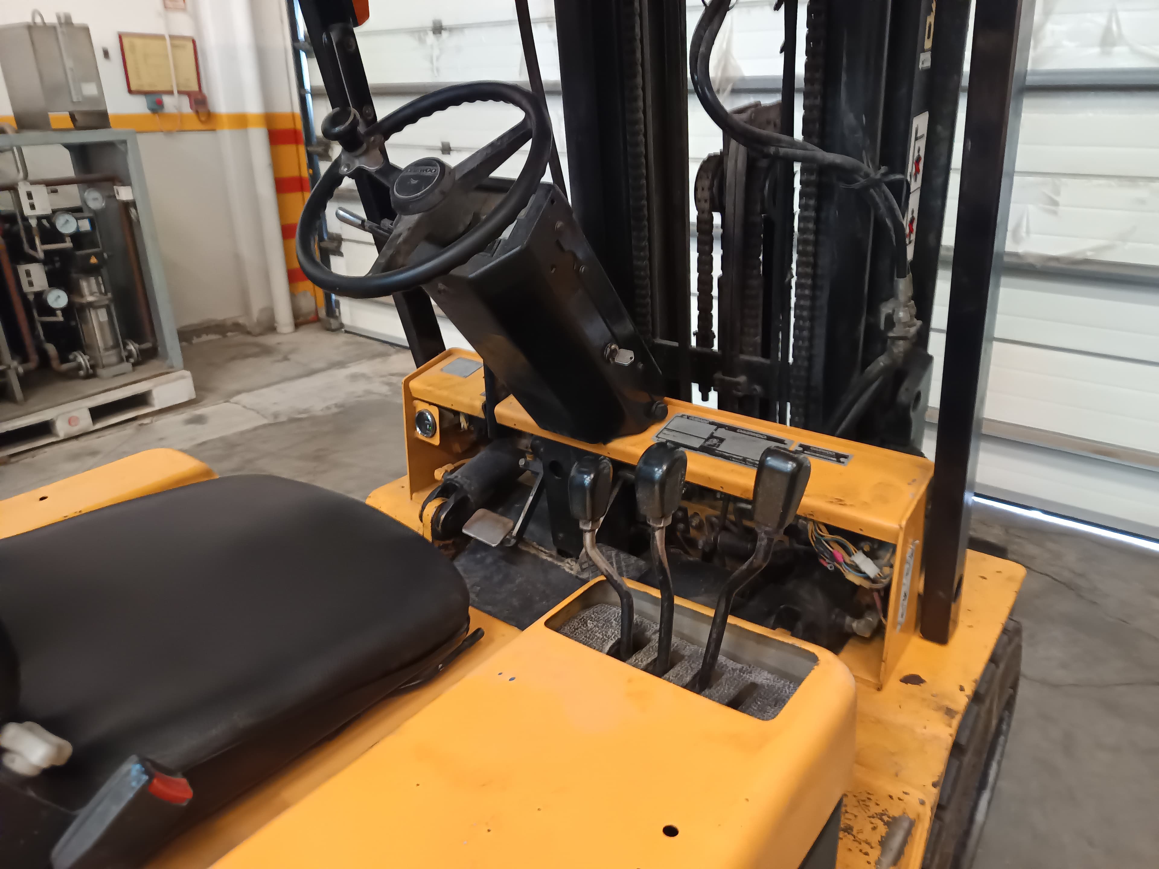 Empilhador Daewoo D30 S-2 — imagem 9