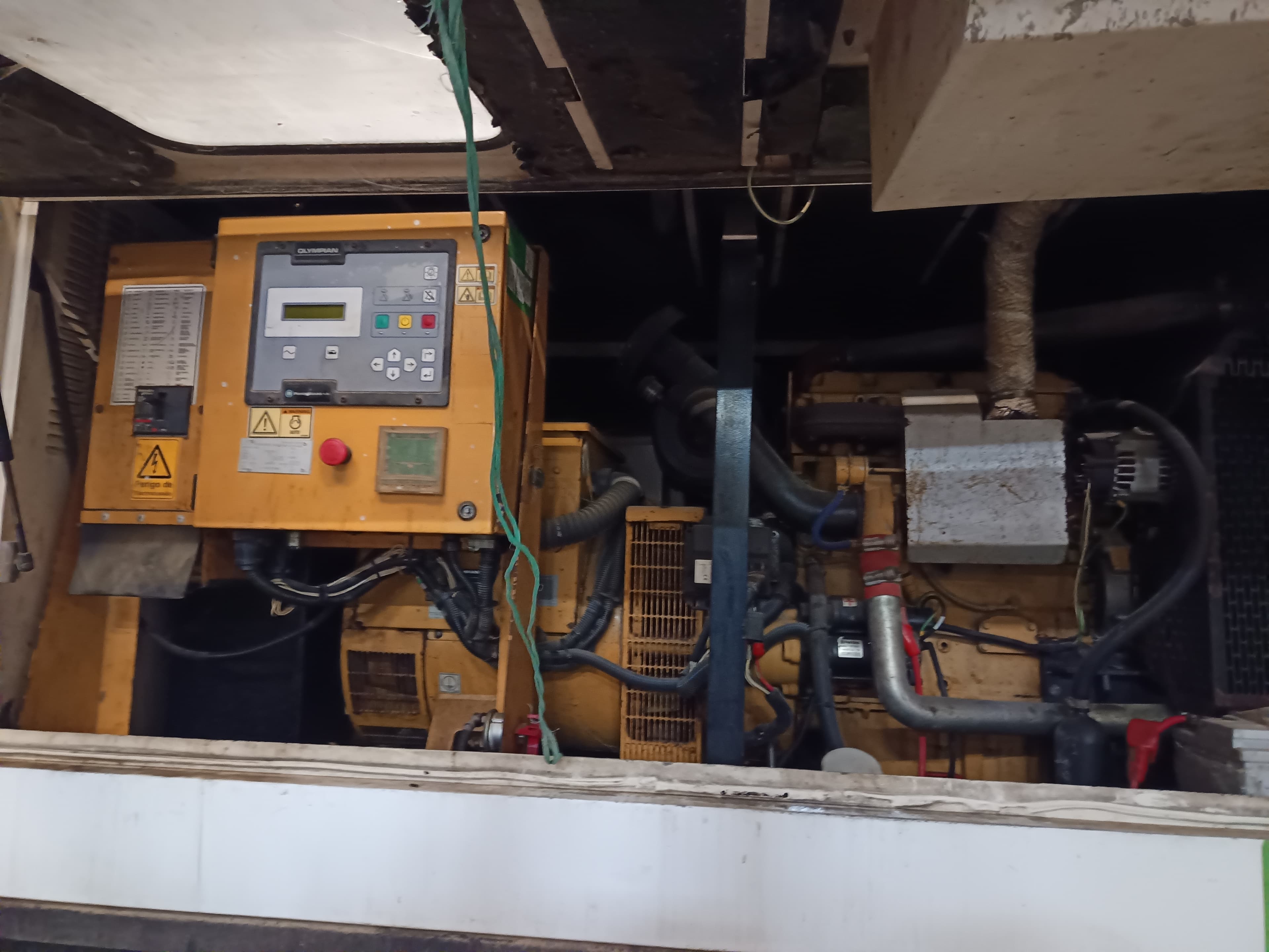 Gerador Olympian 100 kVA · Ano 2009 — imagem 6