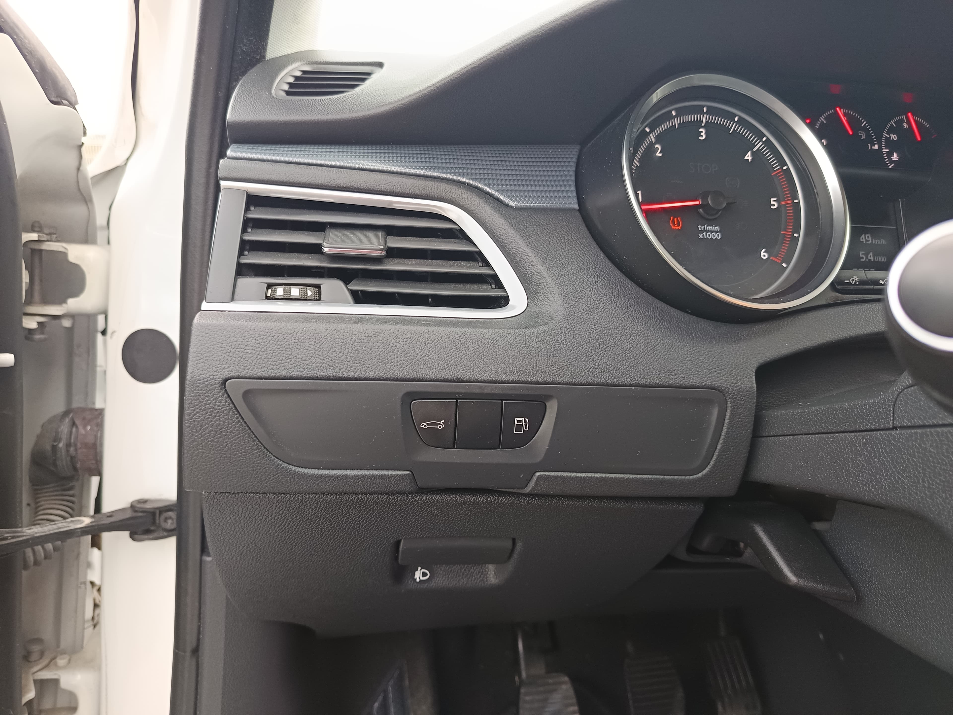 Peugeot 508 1.6 BlueHDi · Ano 2015 — imagem 43