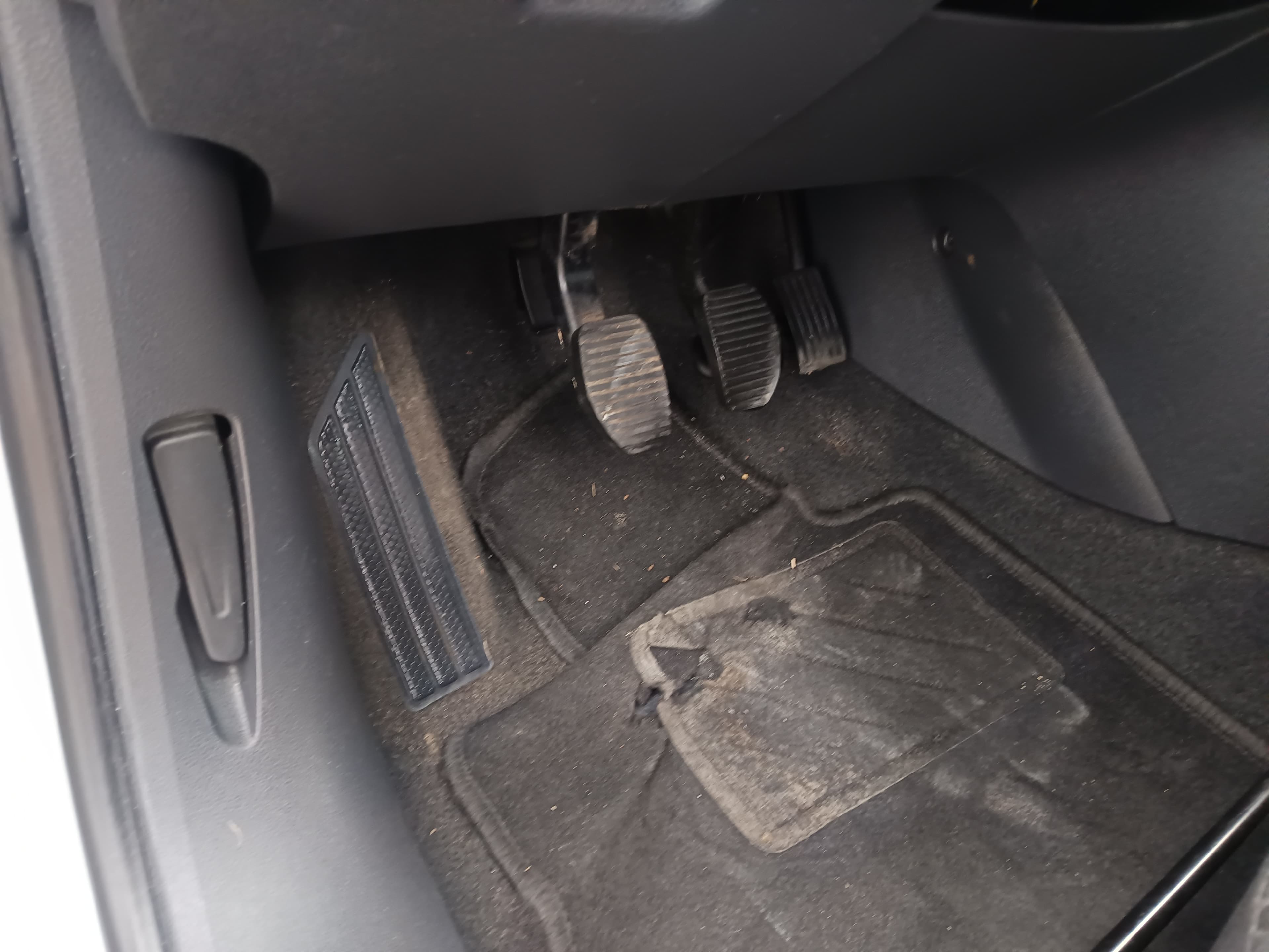 Peugeot 508 1.6 BlueHDi · Ano 2015 — imagem 32