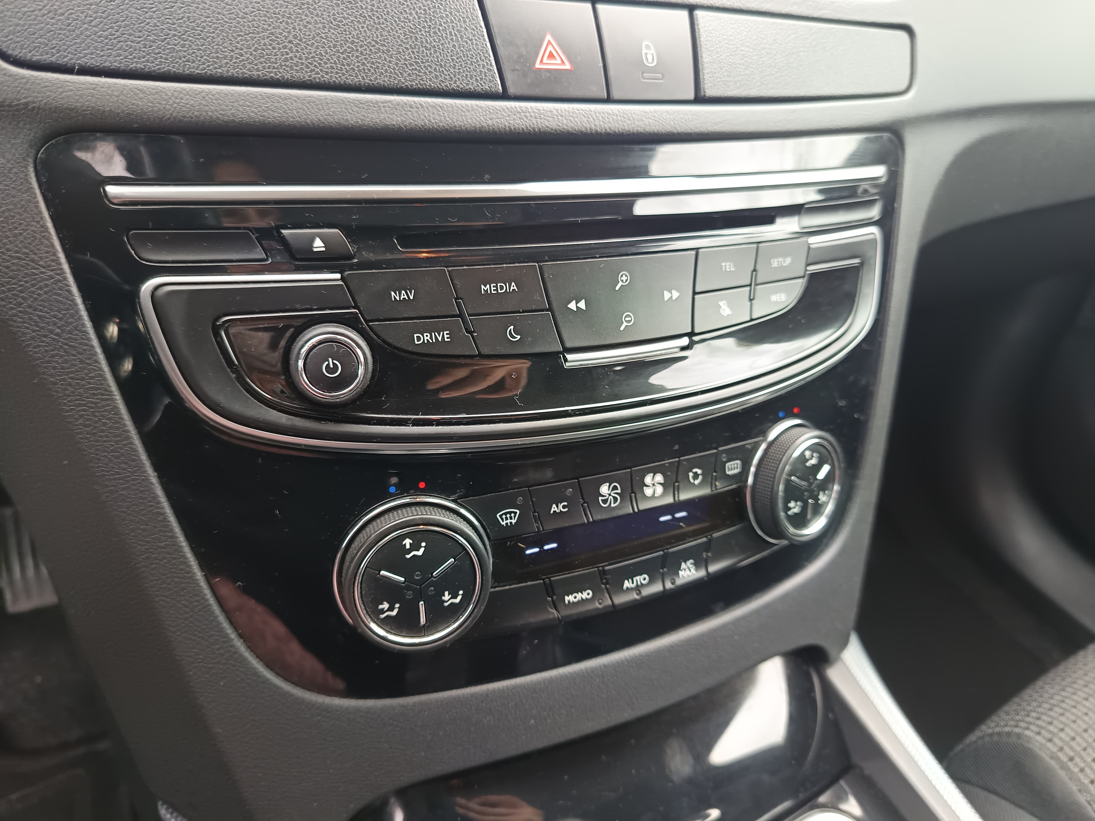 Peugeot 508 1.6 BlueHDi · Ano 2015 — imagem 37