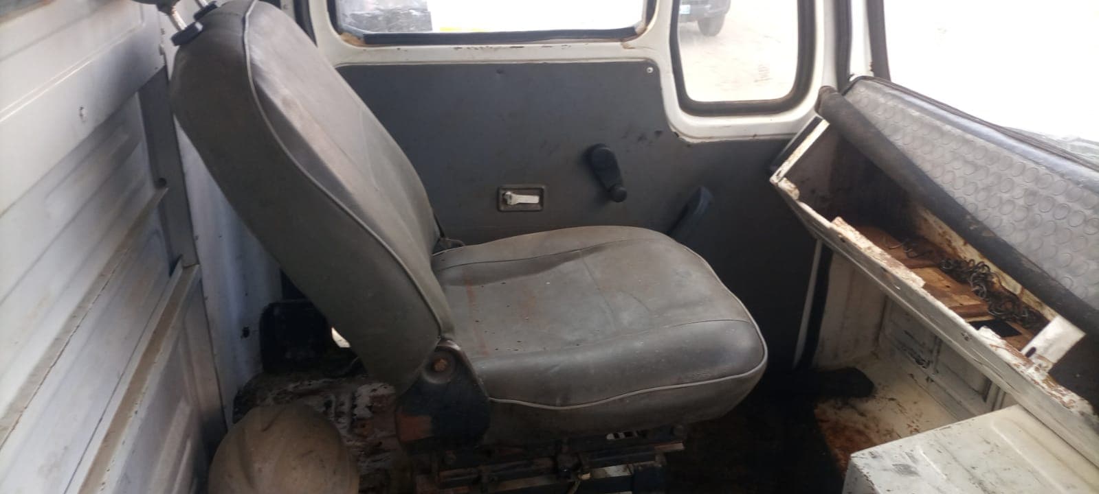 Tata LPK 25/6/38 Truck — image 9