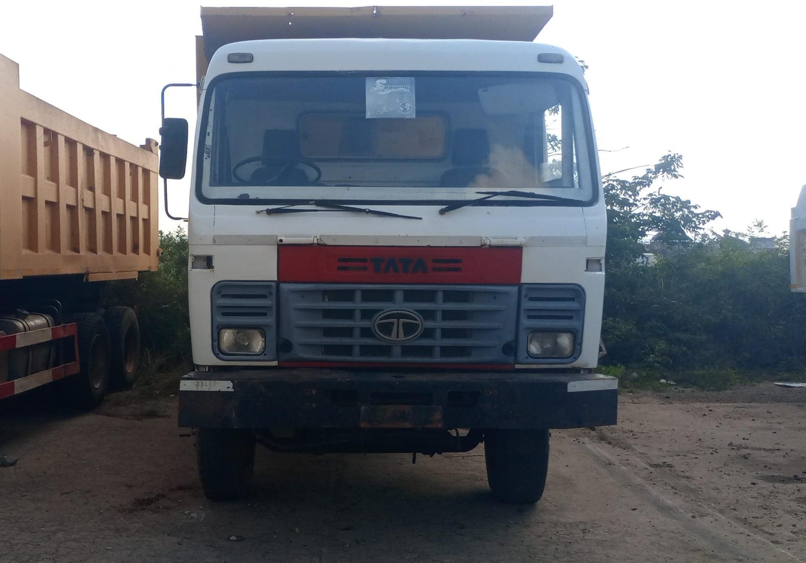 Tata LPK 25/6/38 Truck — image 4