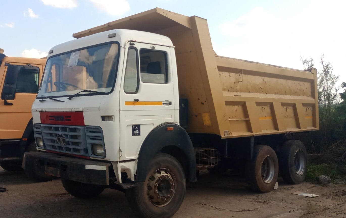 Tata LPK 25/6/38 Truck — image 5