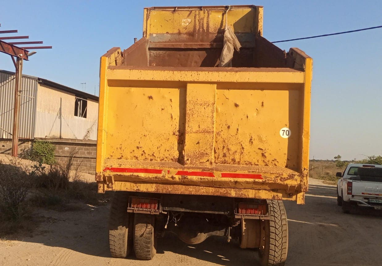 Tata LPK 25/6/38 Truck — image 2