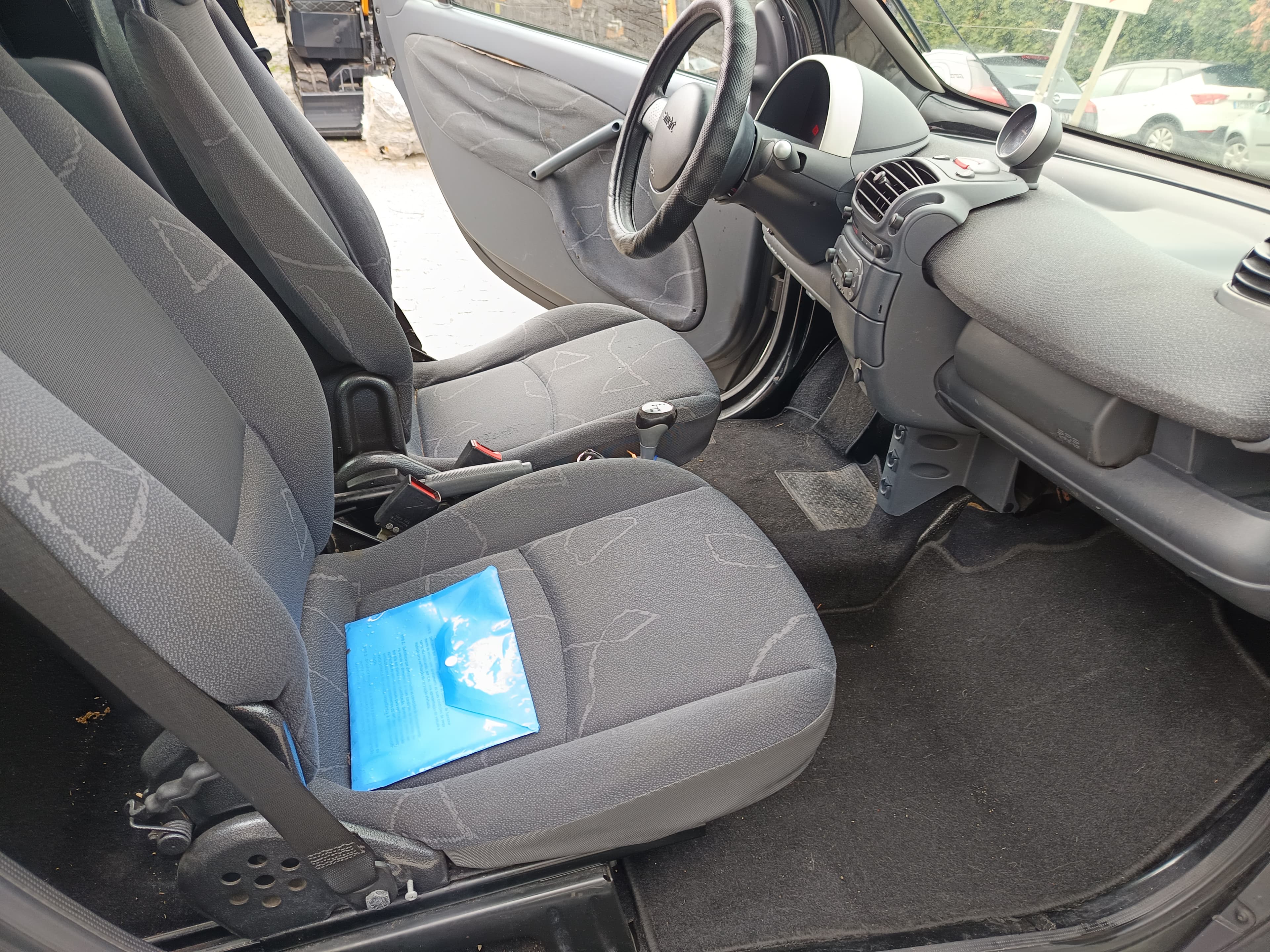 Smart City Coupé · Ano 2002 — image 17