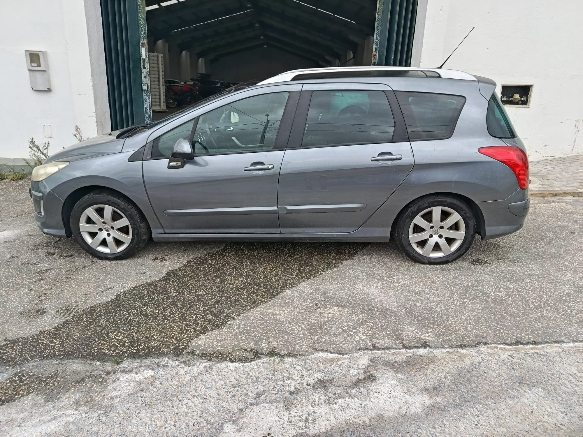 Peugeot 308 SW · Ano 2010 — imagen 6