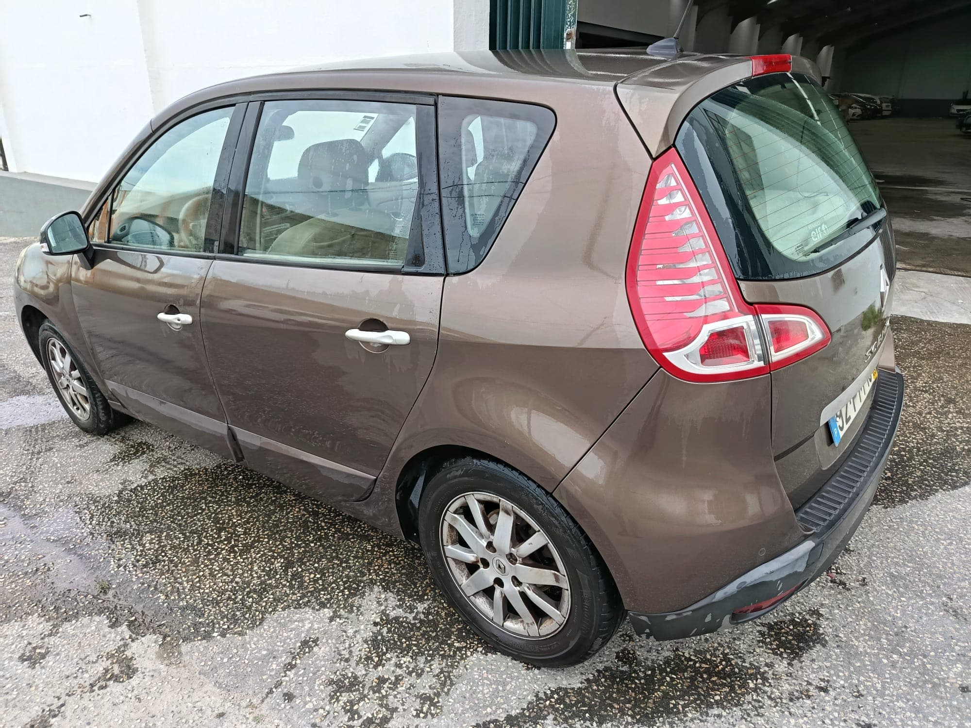 Renault Scénic · Ano 2011 — image 6