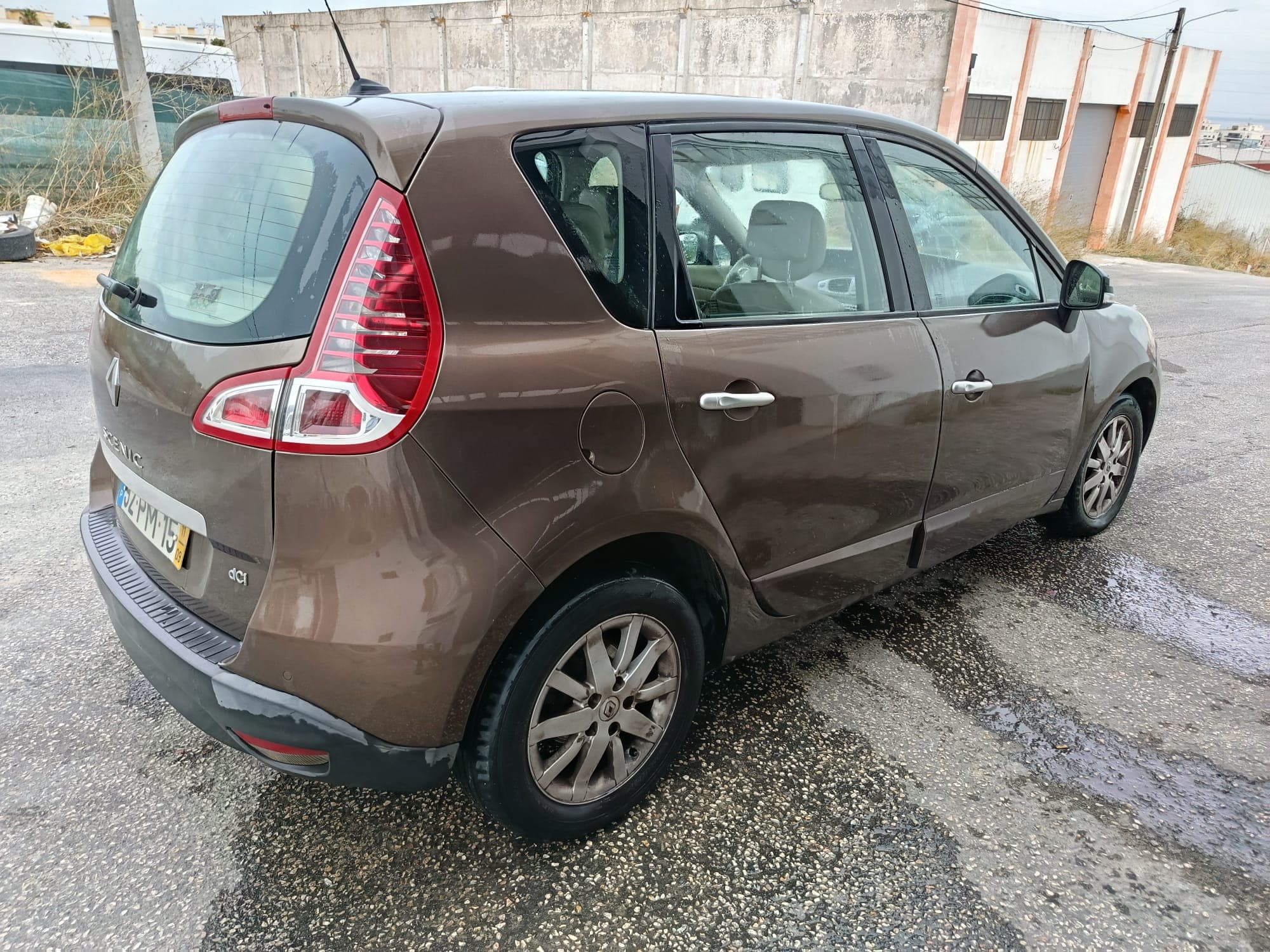 Renault Scénic · Ano 2011 — image 4