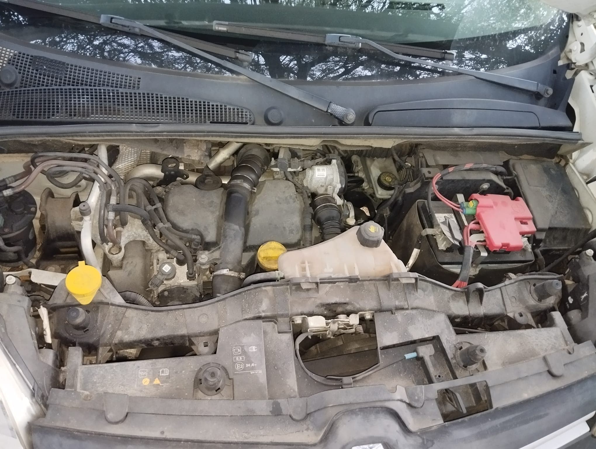 Renault Kangoo 1.5 DCi · Ano 2015 — image 8