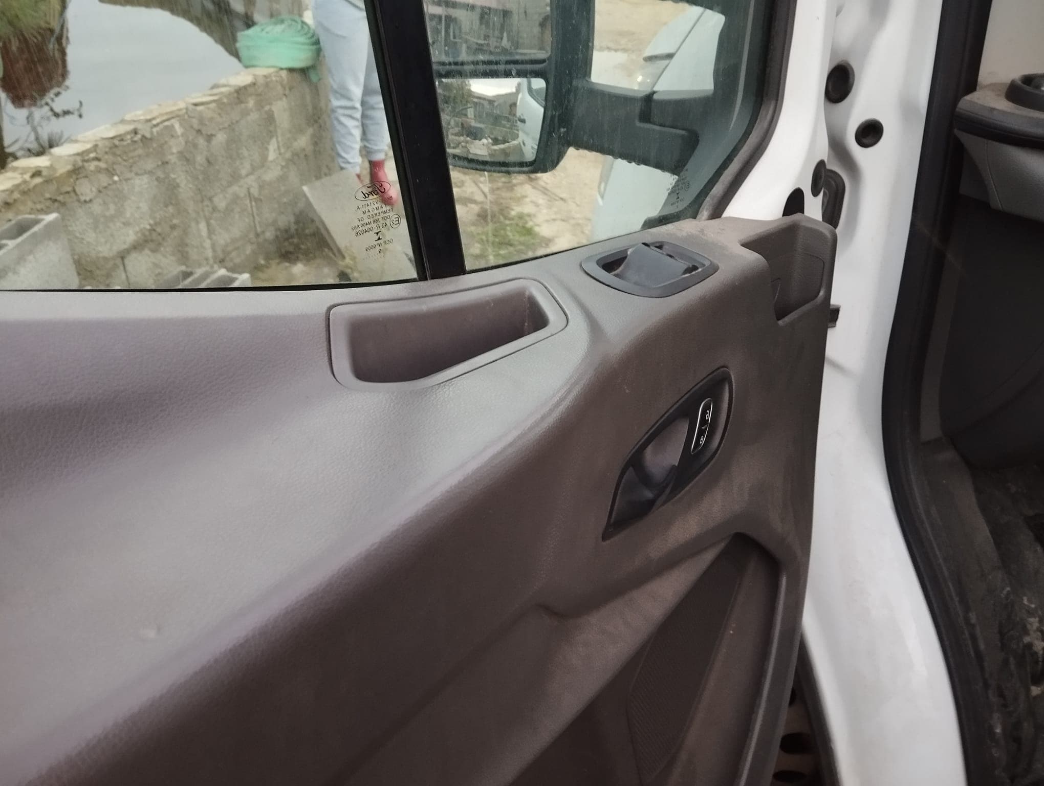 Ford Transit 2.0 · Ano 2019 — imagen 9