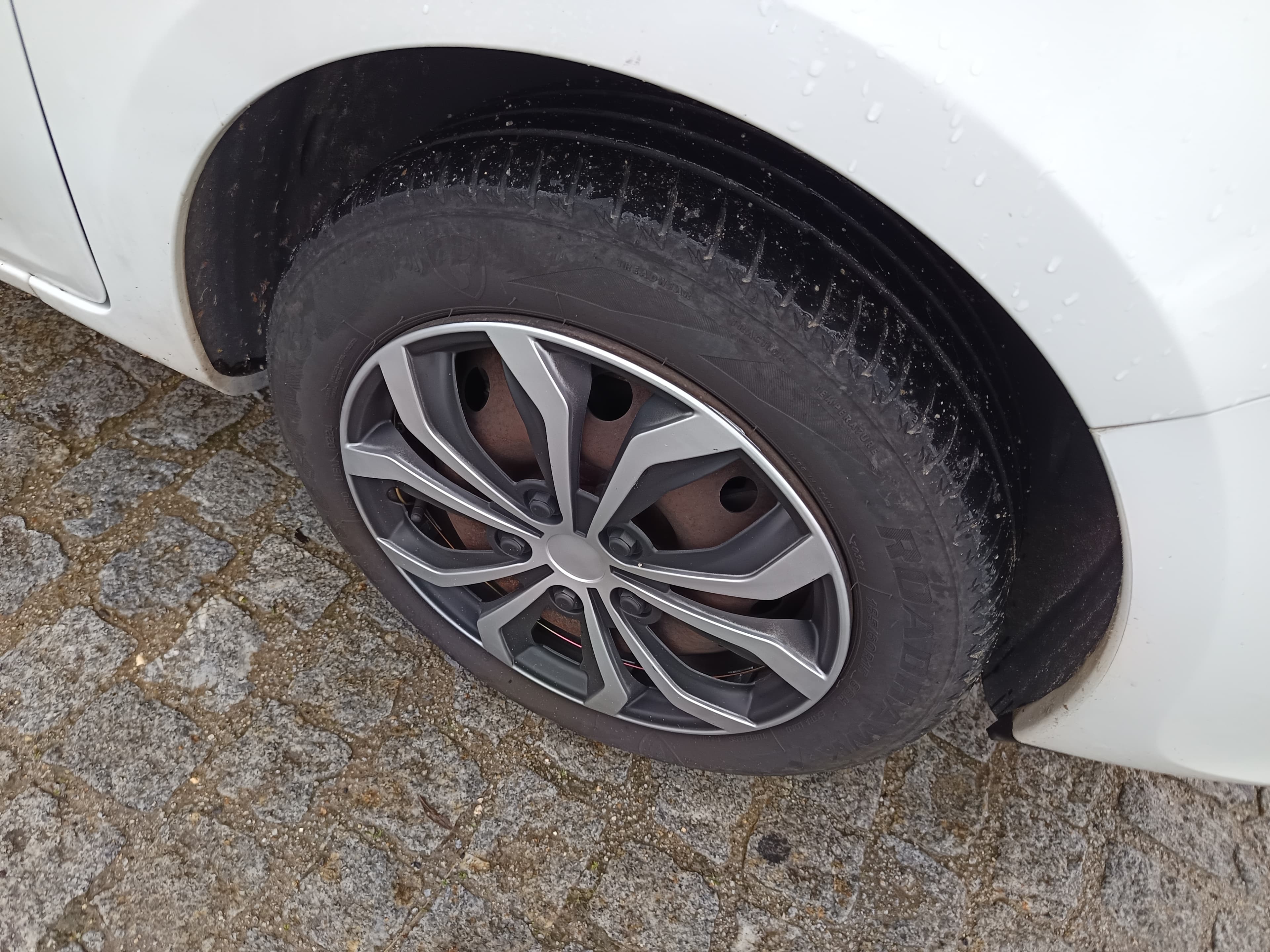 Renault Clio 1.5 dCi · Año 2012 — imagen 10