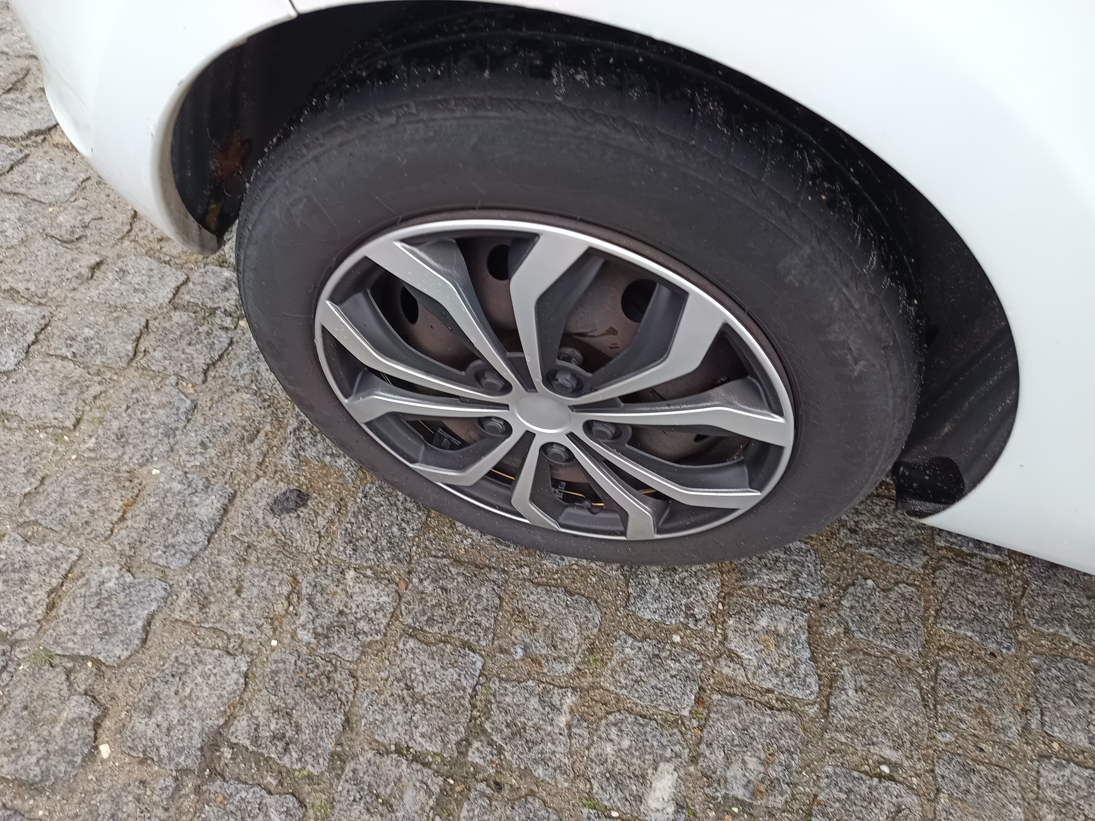 Renault Clio 1.5 dCi · Año 2012 — imagen 7