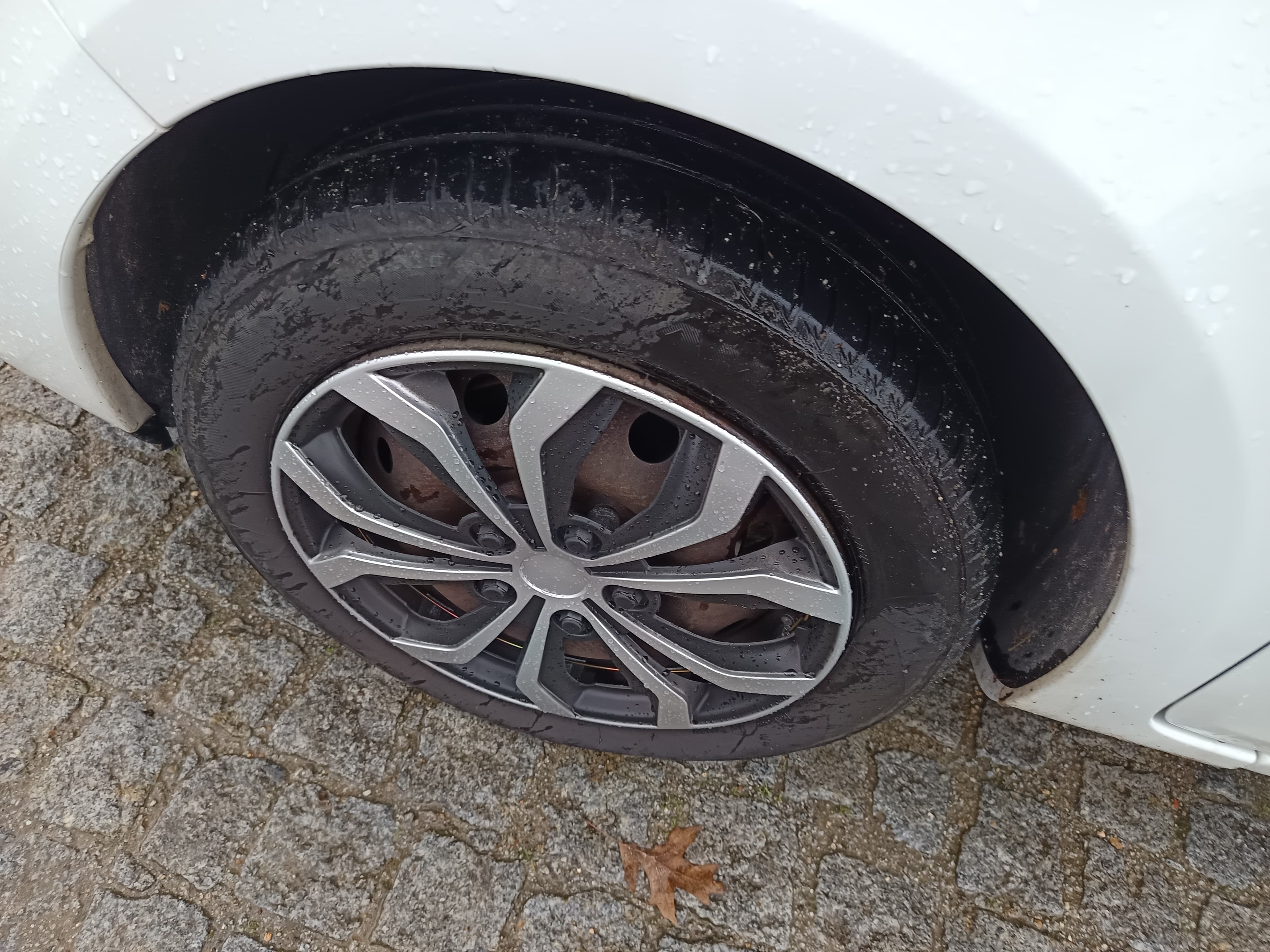 Renault Clio 1.5 dCi · Año 2012 — imagen 12