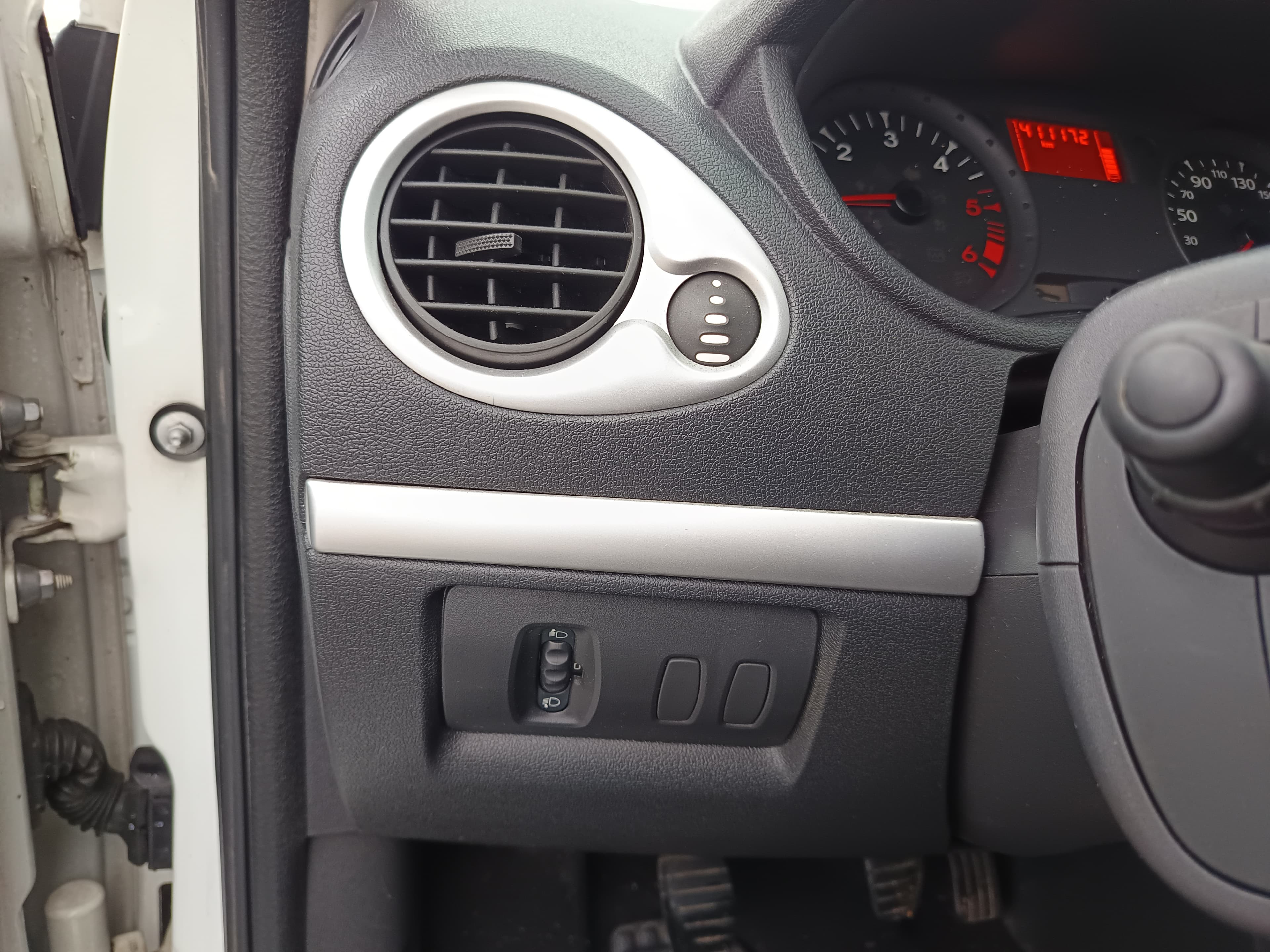 Renault Clio 1.5 dCi · Año 2012 — imagen 31
