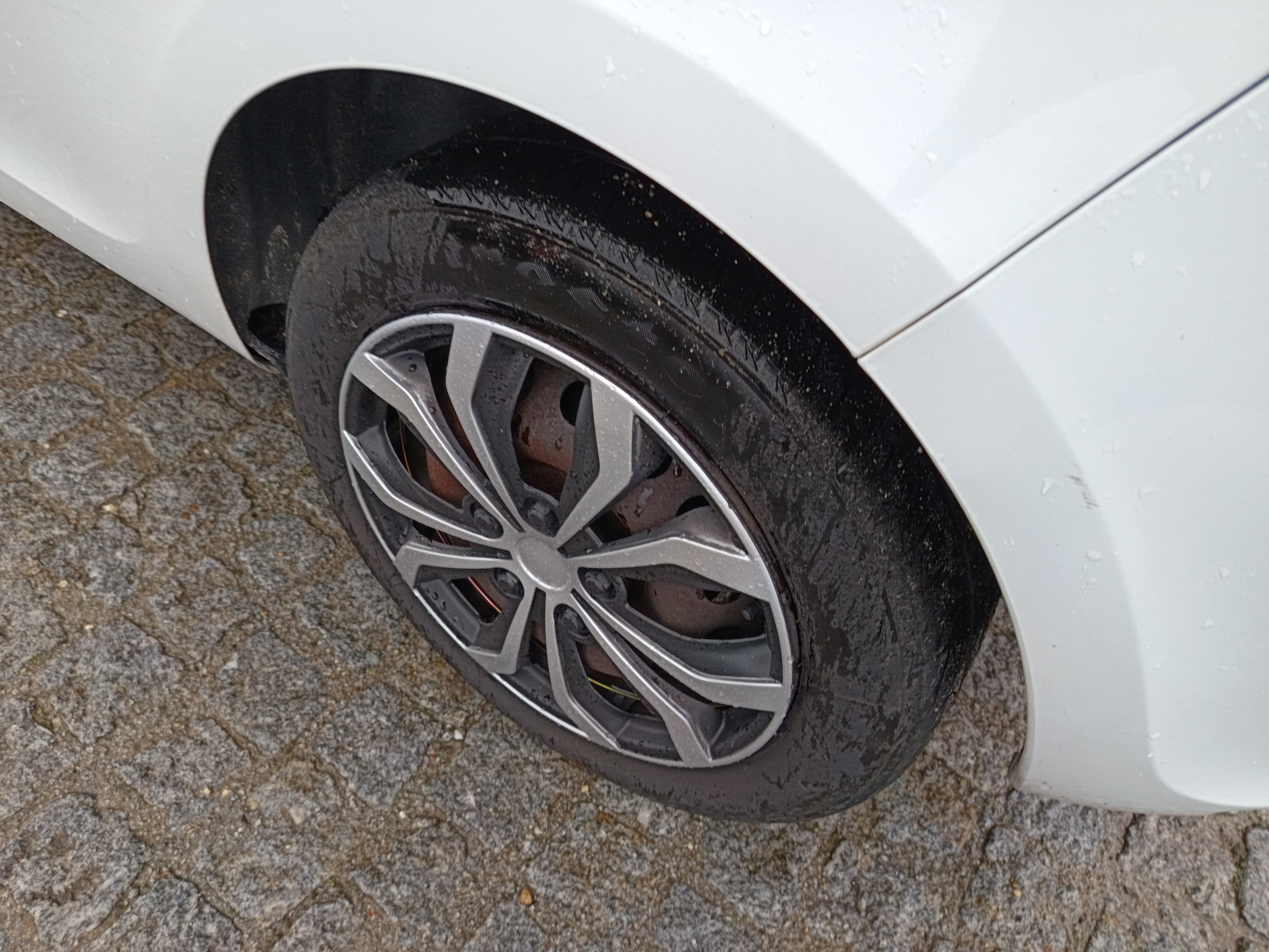 Renault Clio 1.5 dCi · Año 2012 — imagen 11
