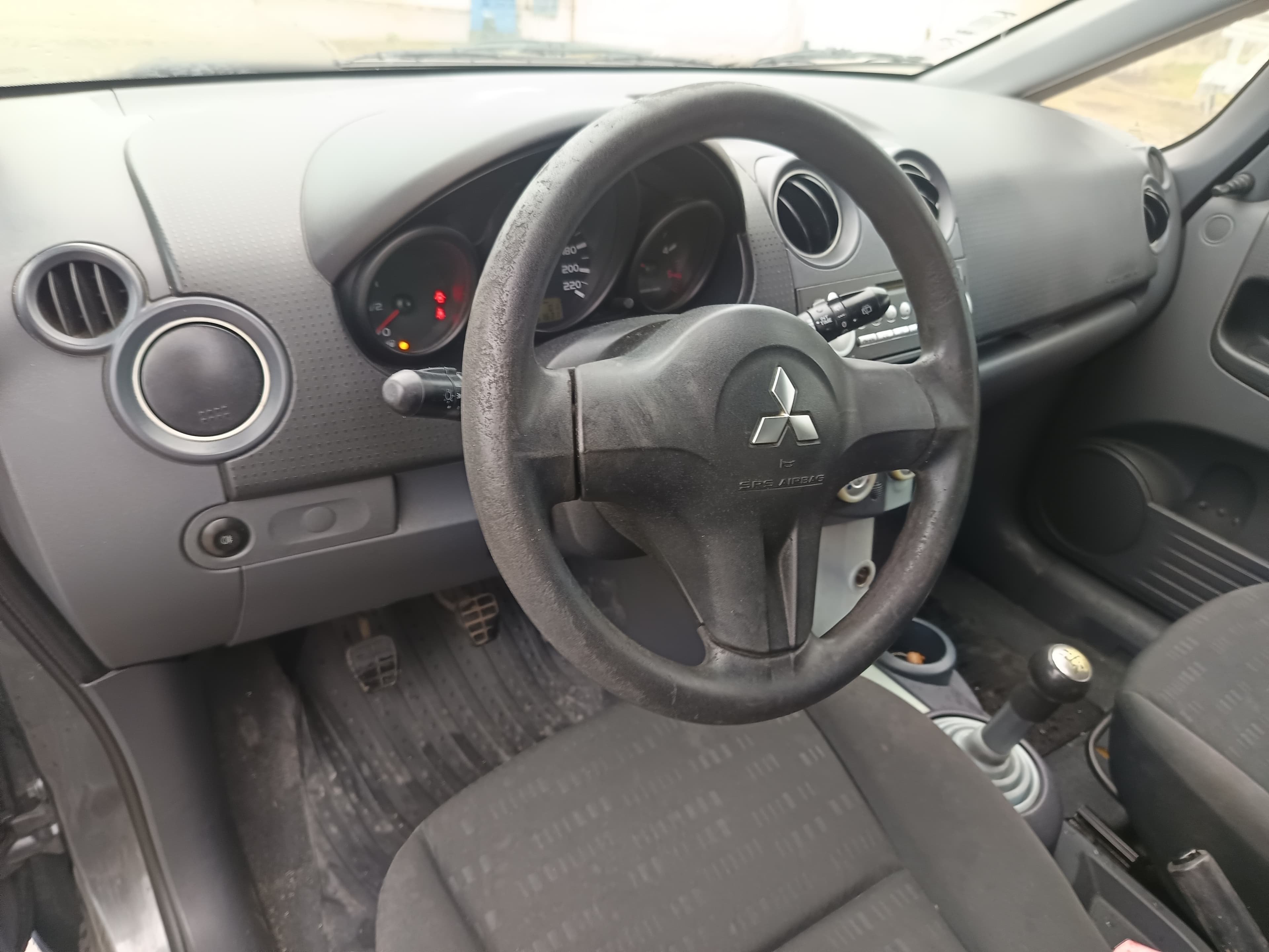 Mitsubishi Colt CZ3 · Ano 2006 — imagem 30