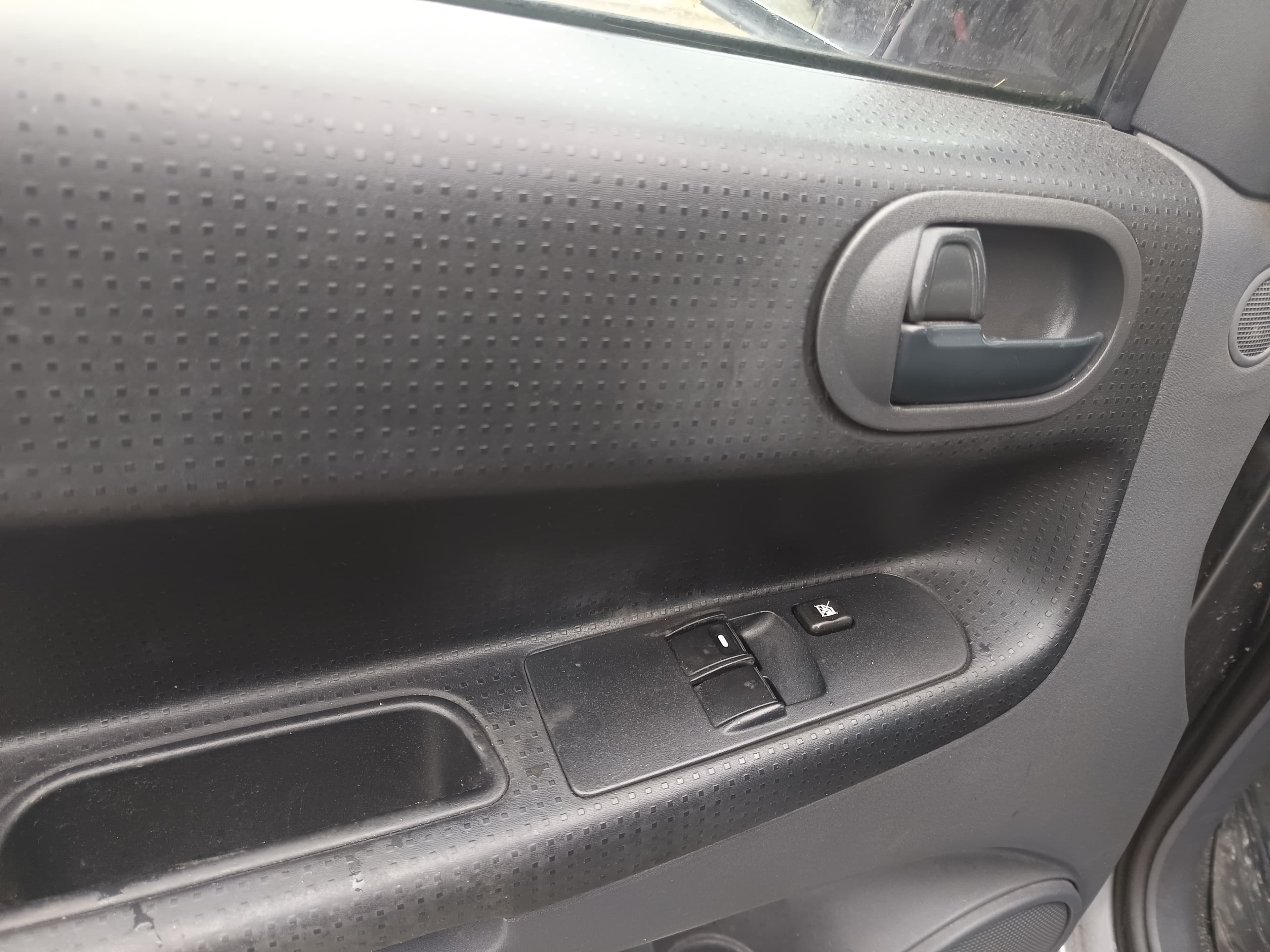 Mitsubishi Colt CZ3 · Ano 2006 — imagem 27