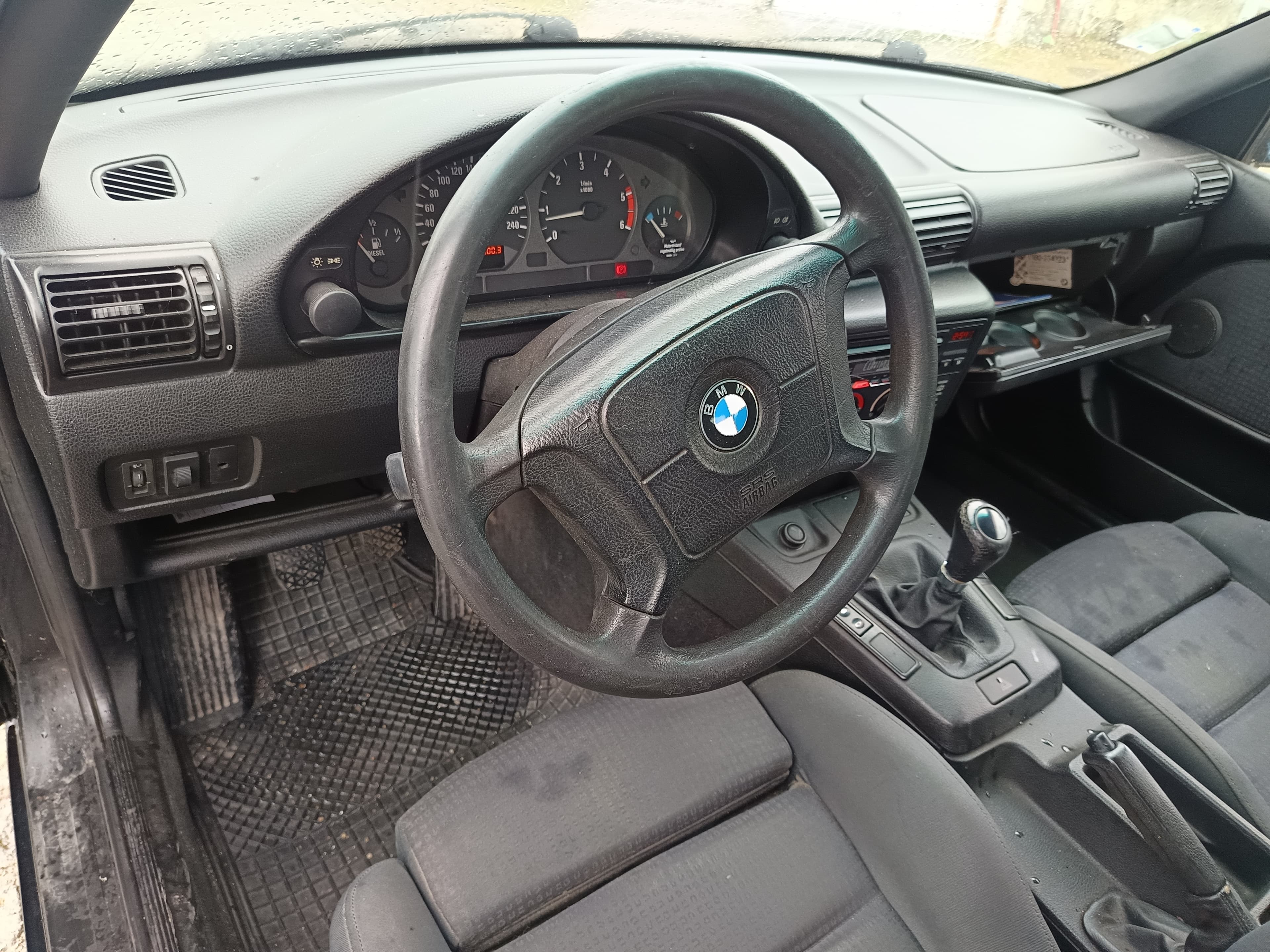 BMW Série 3 · Ano 1998 — image 23