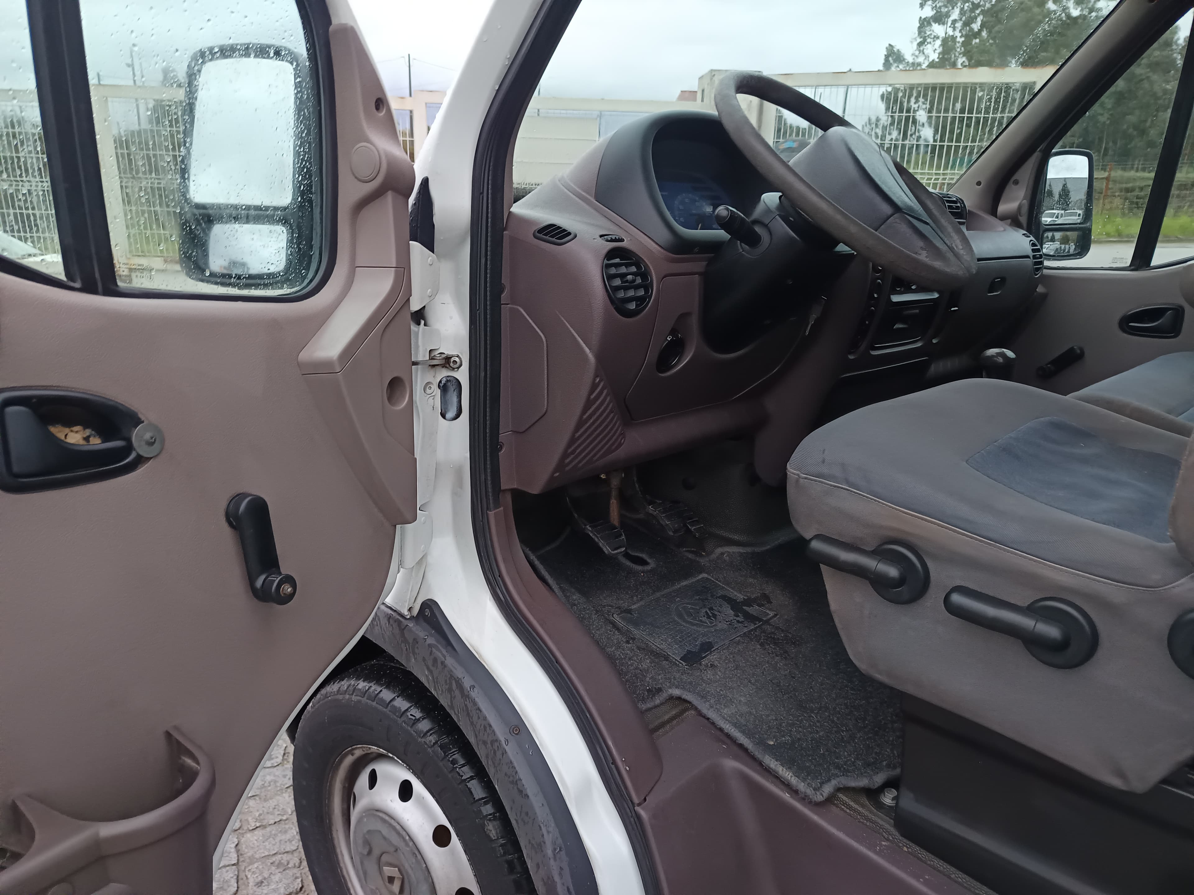 Renault Master · Ano 2000 — imagem 25
