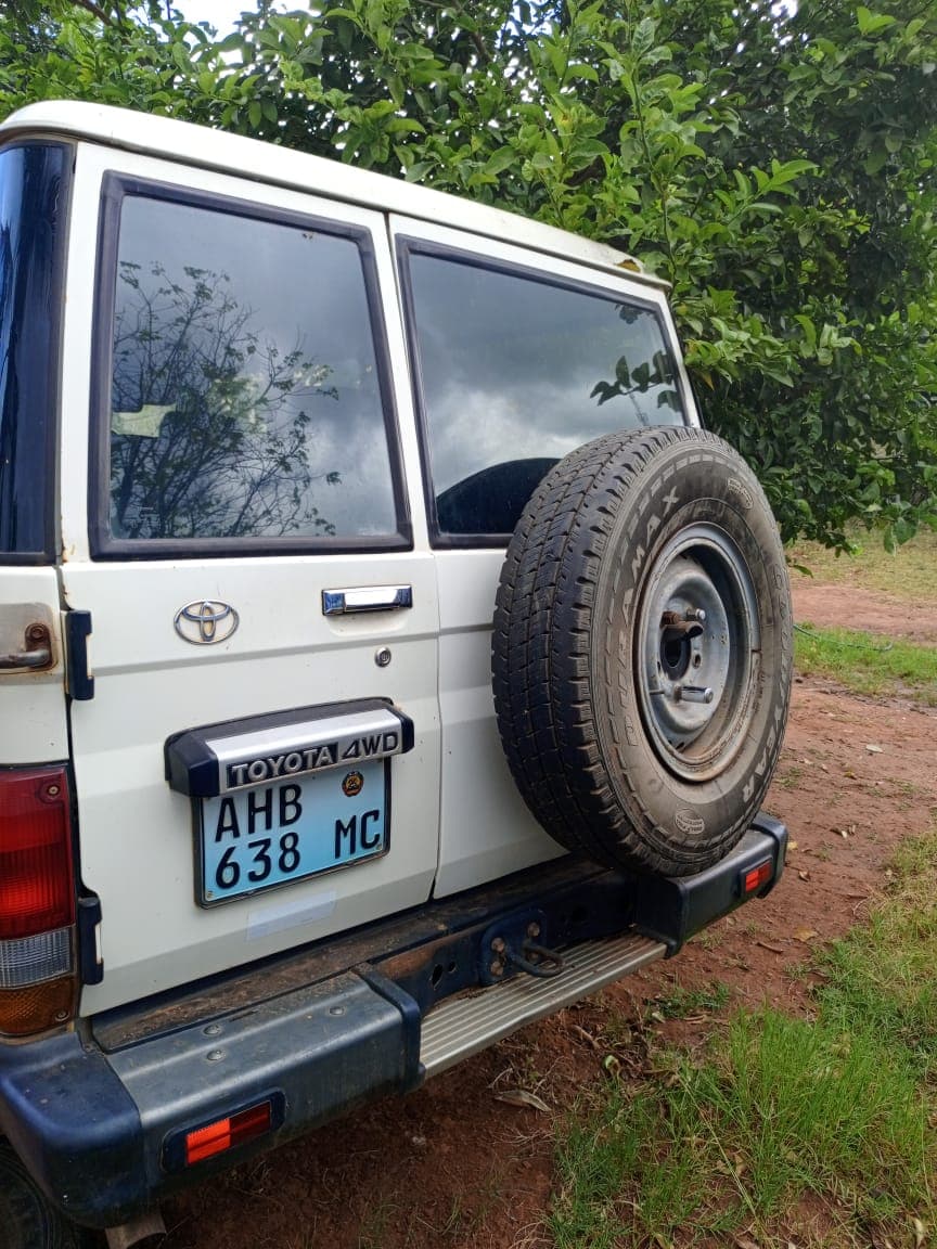 Toyota/Land Cruiser 2,73m - 2017 — imagen 8